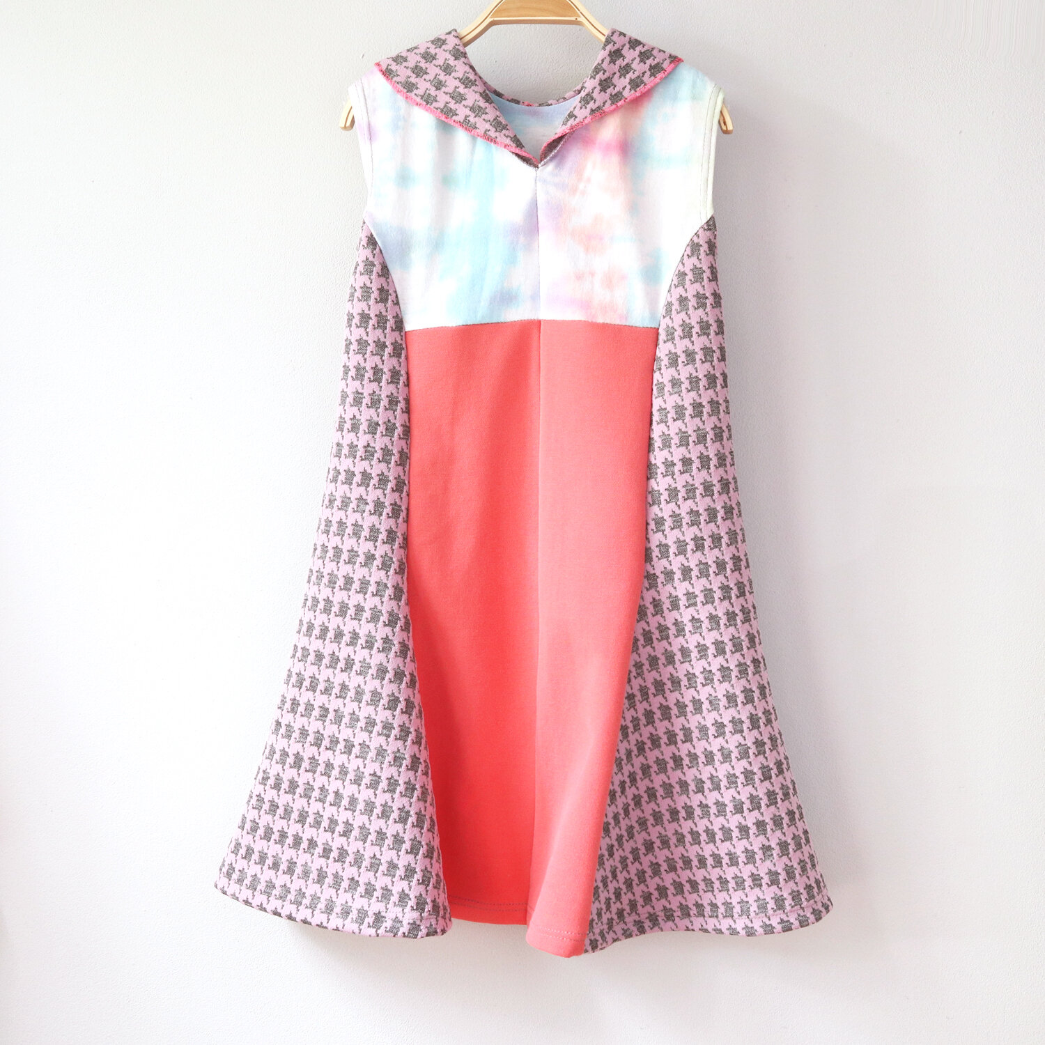 back 7 houndstooth:tiedye:pink:vintage:collar:bell:swing.jpg