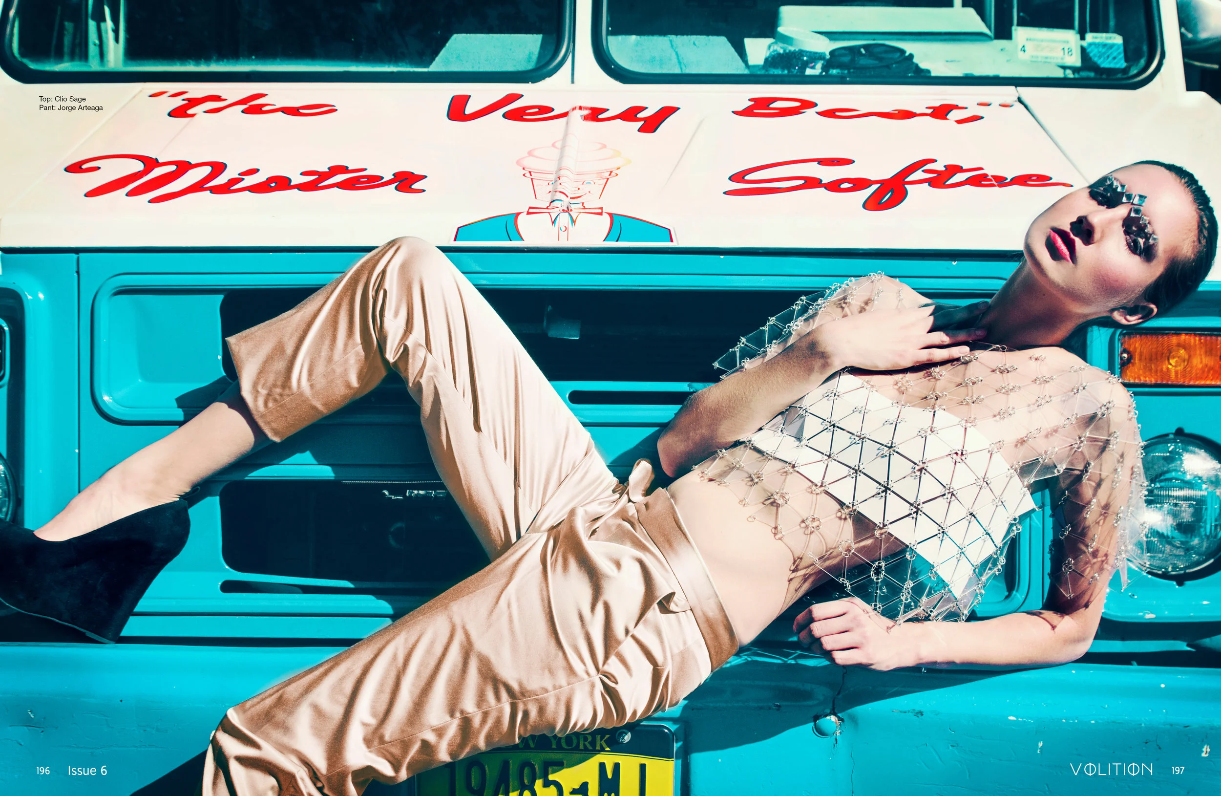 New York Photo Shoot // Mixed Plexiglass Crop Top