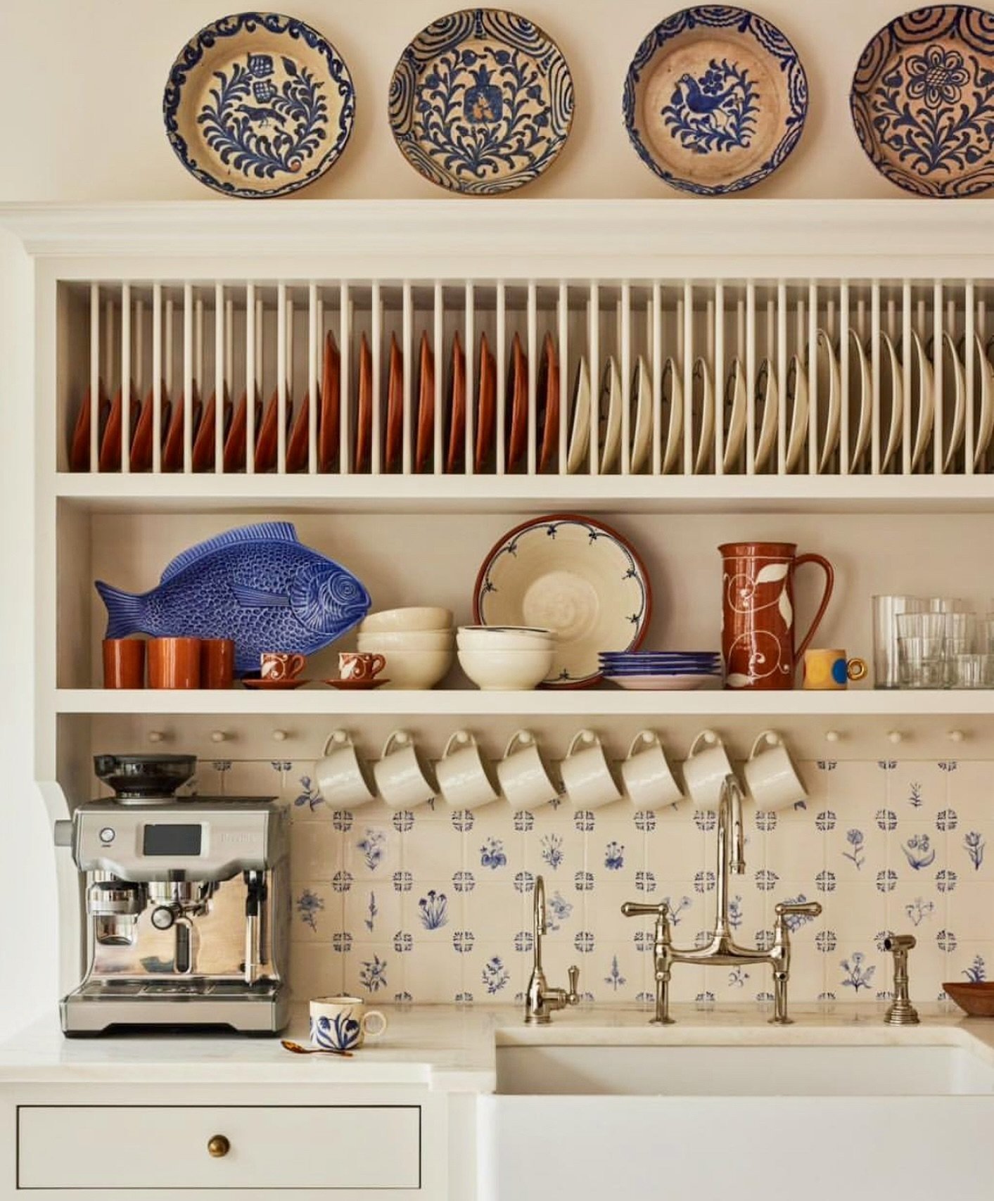 Thank you @scoutandnimble for all the shout outs on our #BPproject20. Love this angle of the sink cabinet 🤍 outfitted with lots of gorgeous plate-ware from our friends from @porta_nyc 💙