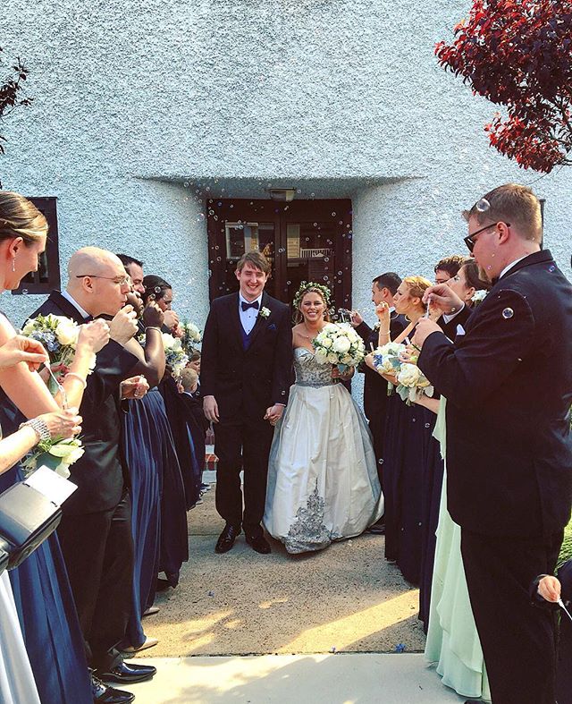 A bubble-filled sendoff for the new Mr. + Mrs. 💙 #EricGrabbedHayley #Bubbles #Ceremony #Mr #Mrs #Bride #Groom #BridalParty #Avalon #WeddingPlanner #LJEvents