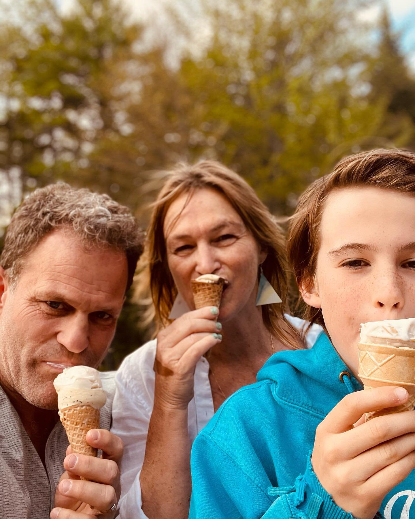 Sometimes we have ice cream for dinner 🍦🔆🌷