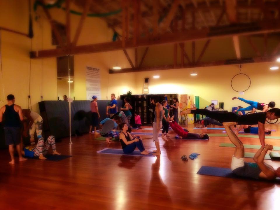 Acroyoga Class & Jam