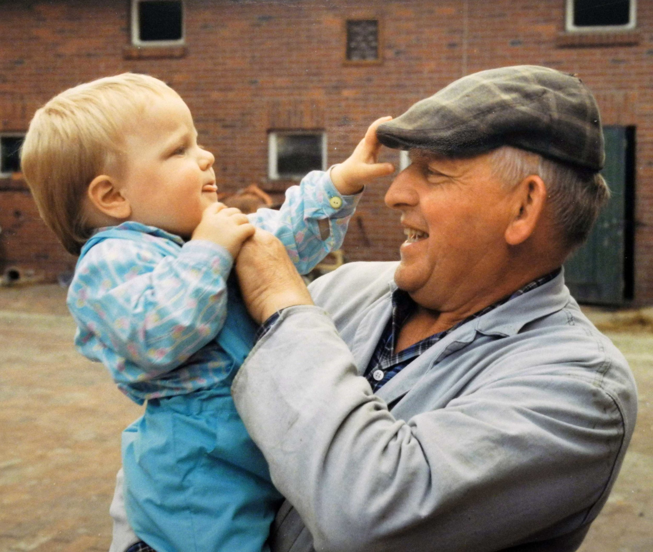 Lernen von älteren Generationen - das gilt nicht nur für die plattdeutsche Sprache. Foto: Georg Geers