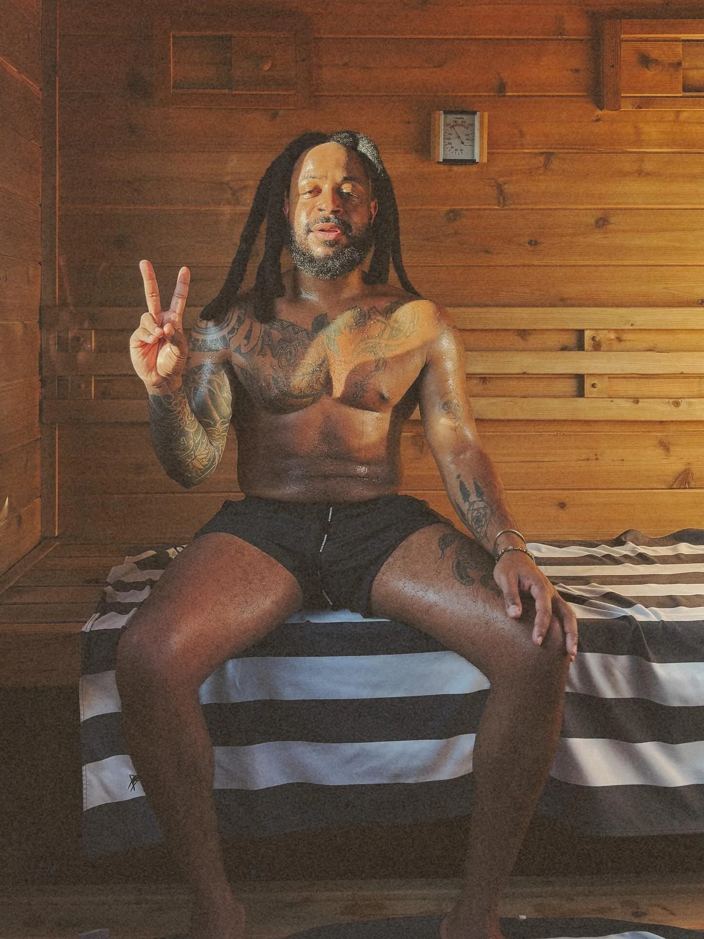 Peace be the journey ✌🏾

Some moments from this past year, thankful for them all. 

And yes, that is my mother-in-law catching the business in the last slide. 

I think about you everyday Deloris, my forever neighbor 🖤🖤🖤🖤