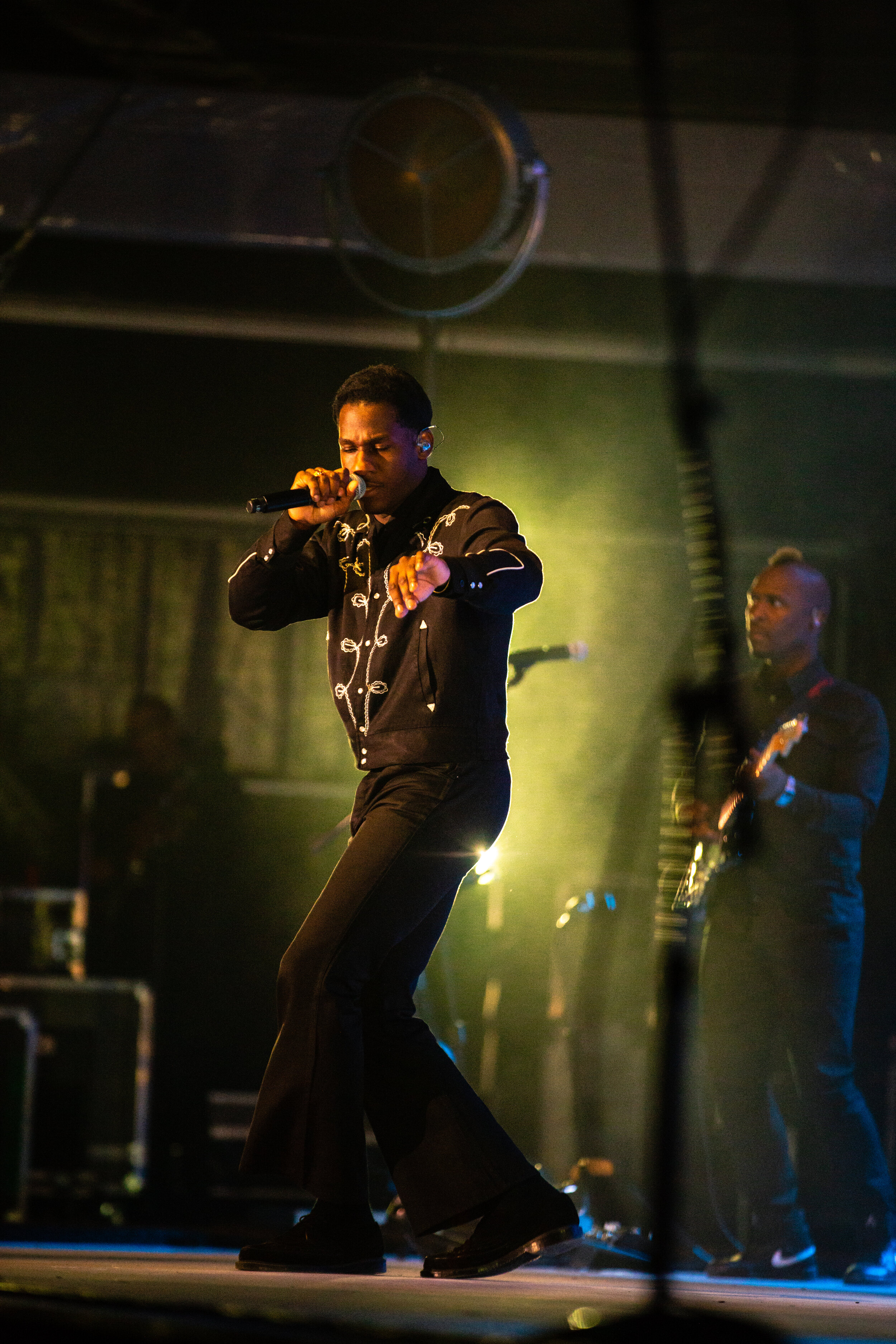 2018_09_18_BigSkyBrewing_LeonBridges_TomAttwater_045.JPG