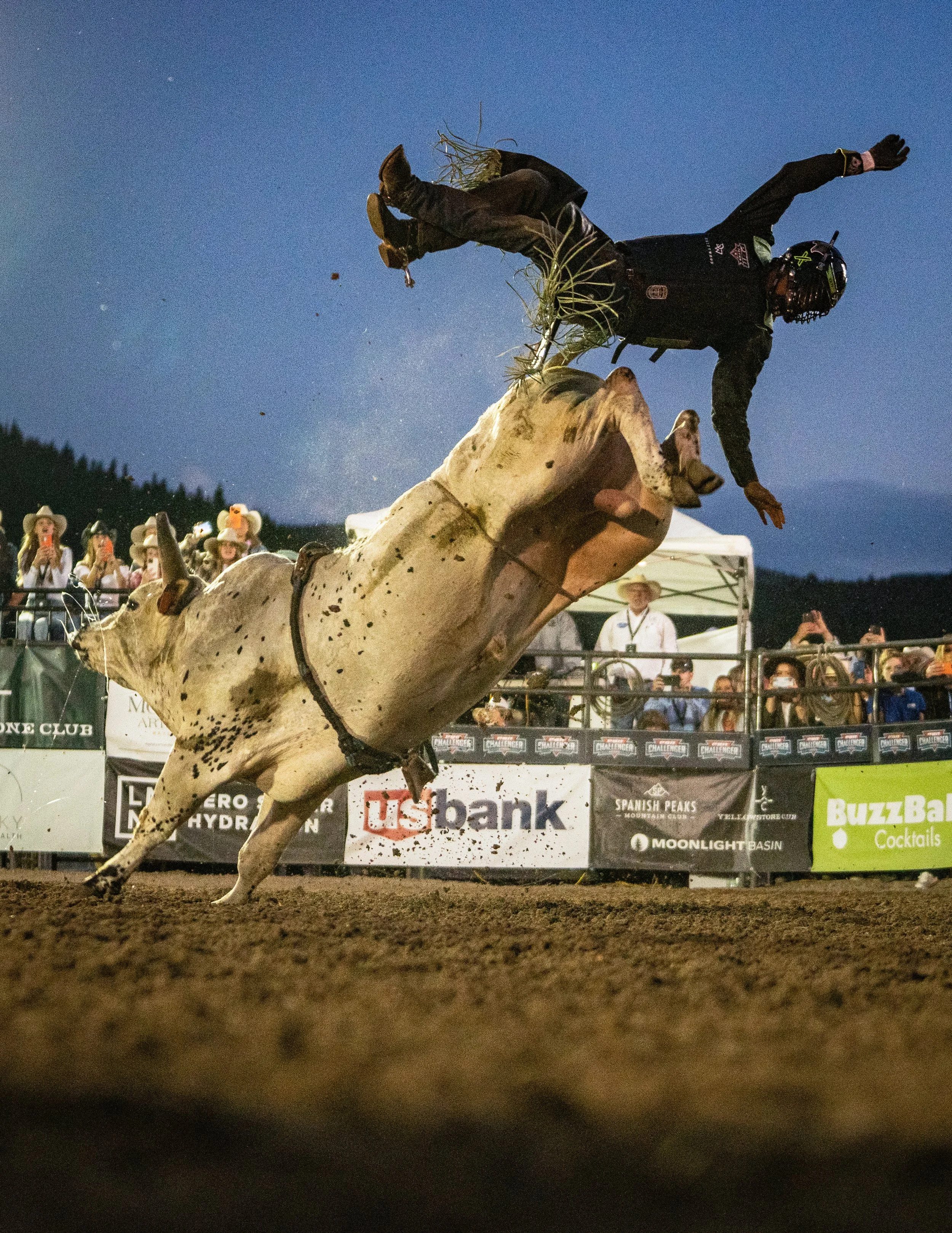 2022_07_24_Outlaw_PBRRodeo_Night3_TomAttwater-40.jpg