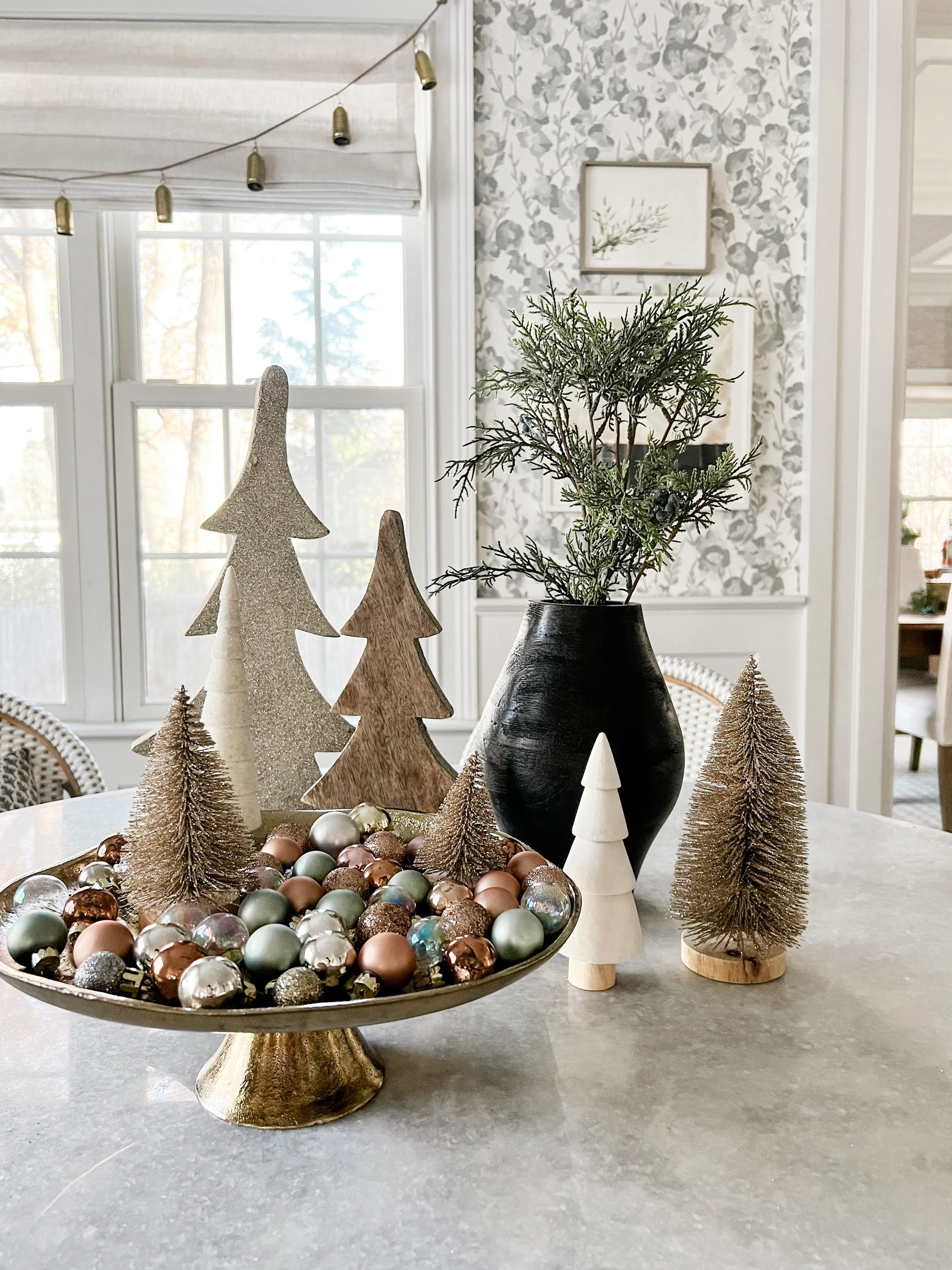 Holiday Tablescape with Pepper + Vetiver.