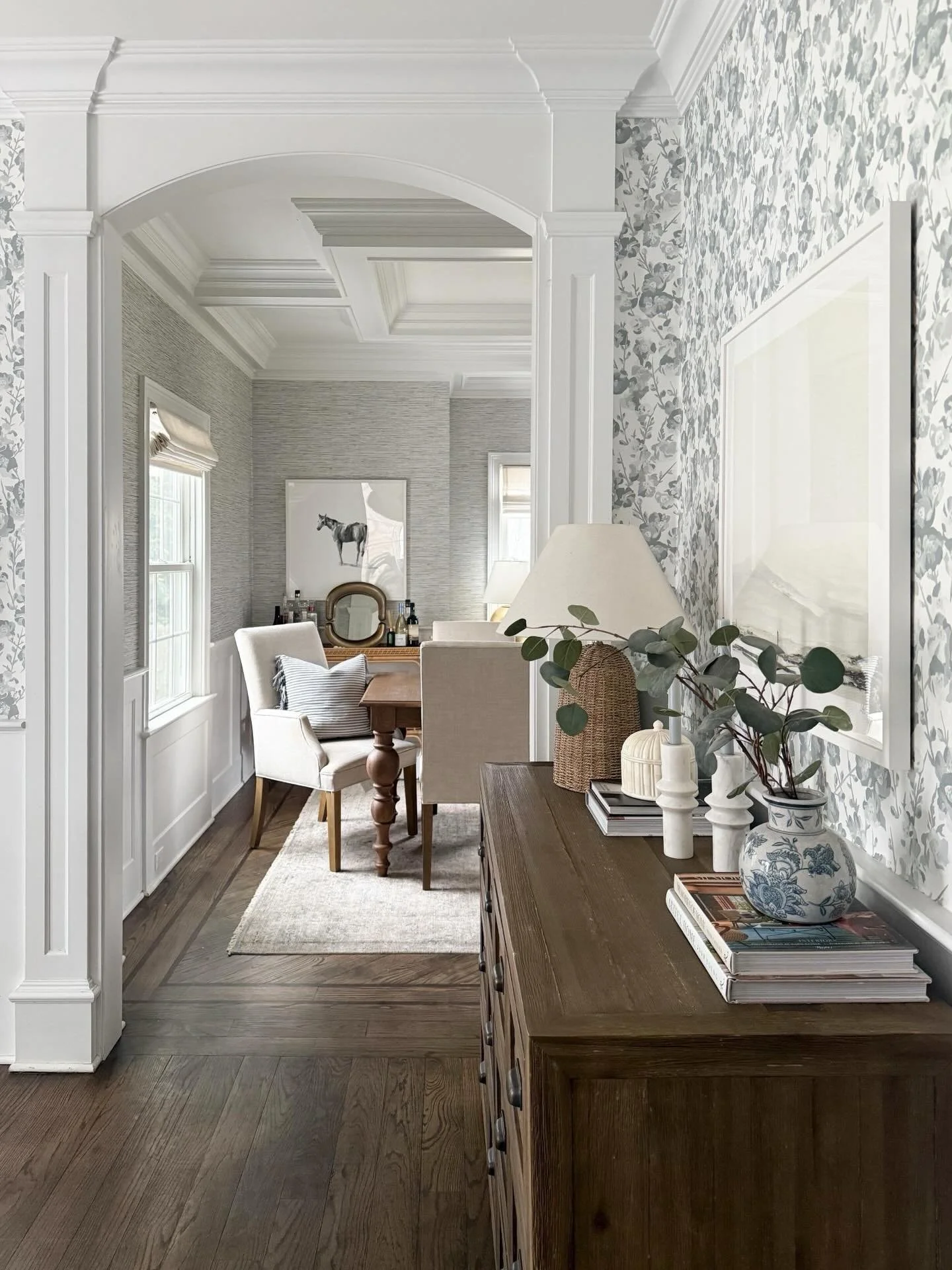 Loving this new view! Funny how wallpapering just one wall can change and entire look and feel of a room 🙌🏻

Comment SHOP below to receive a DM with the link to this post on my LTK ⬇ https://liketk.it/5Meau #ltksalealert #ltkhome #ltkseasonal