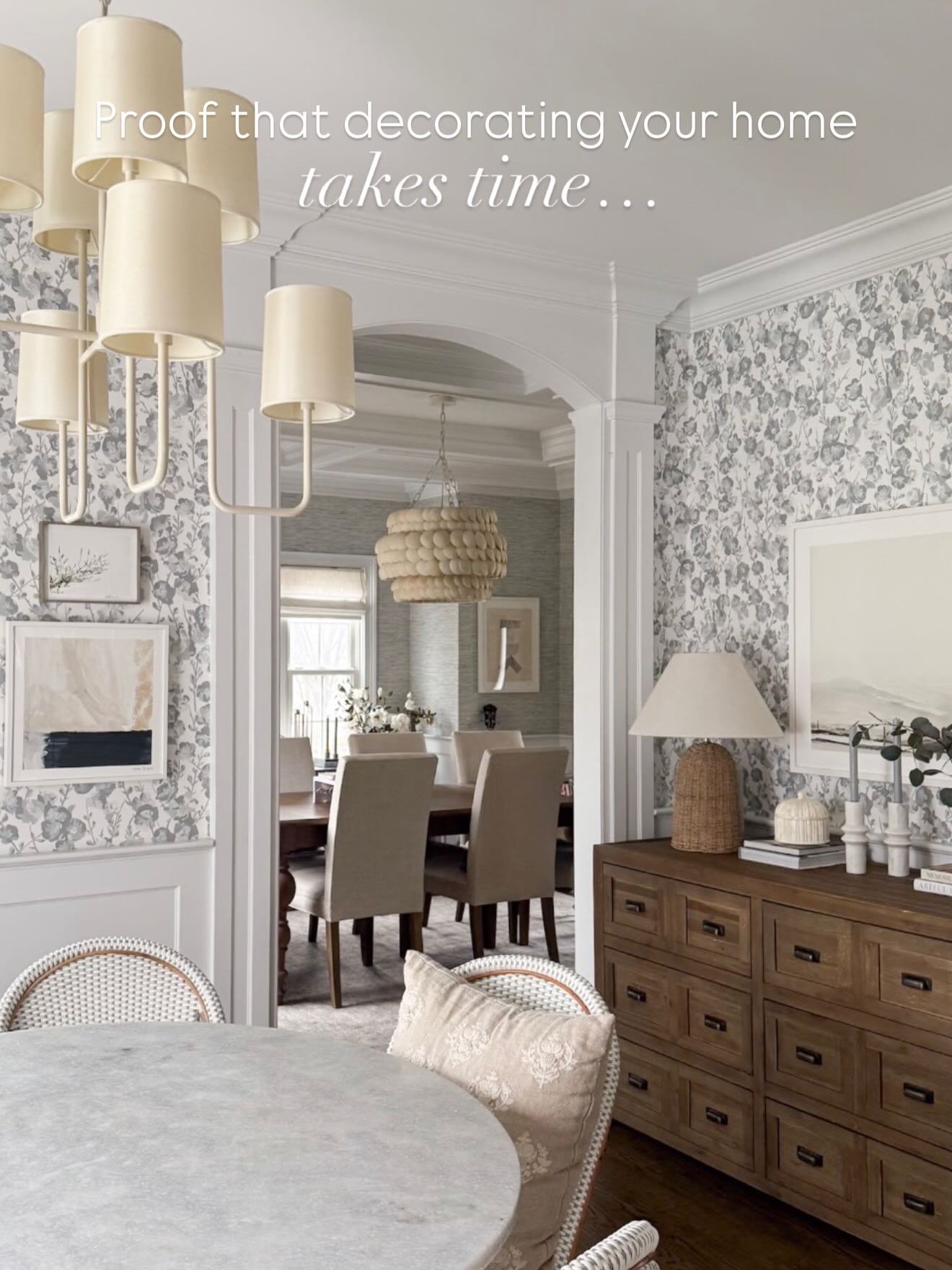 Making your house feel like a home doesn&rsquo;t happen overnight&hellip; some of my favorite rooms in our own home have taken a few years to complete! Swipe to see our breakfast nook today compared to how it looked when we first moved in&hellip; 

C