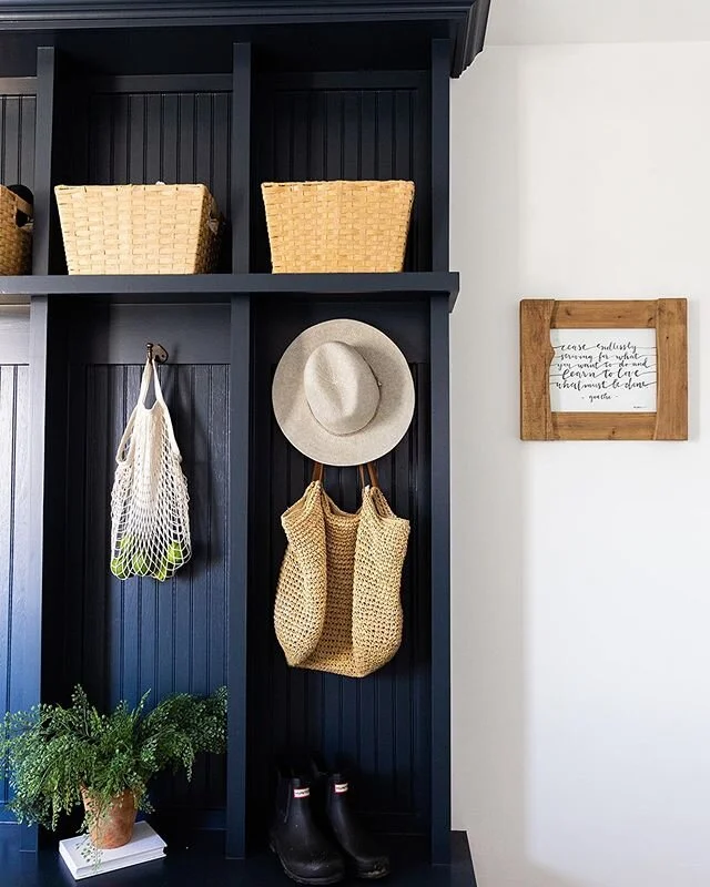 Sunshine and spring temperatures make mudrooms feel extra useful. This remodel includes a low maintenance brick tile floor, custom built-ins and a pretty space to kick off your boots after a day of yard work🤗 (thanks to Polo Blue by @benjaminmoore f
