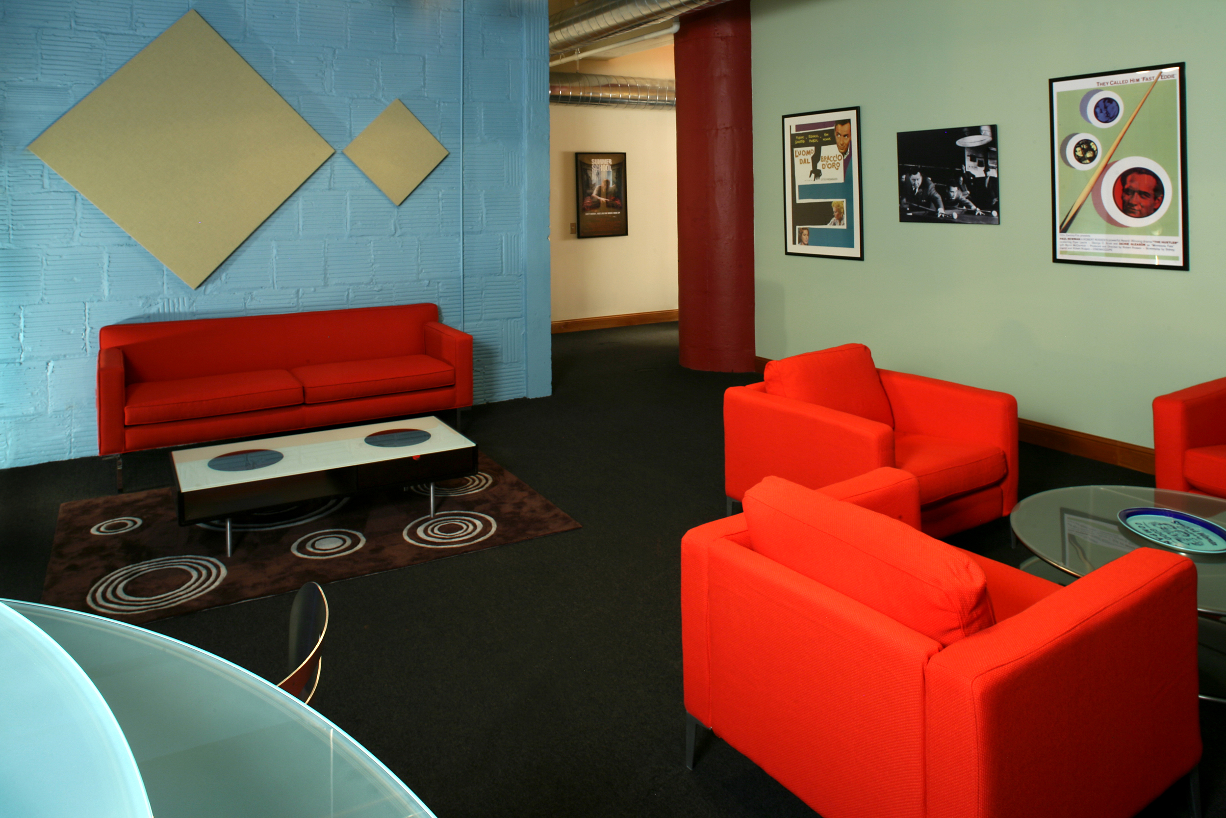 Bar & Lounge