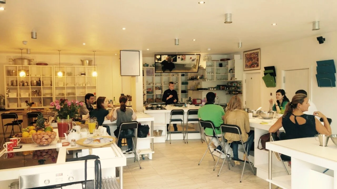 The Avenue Cookery School is a family run business based in Wandsworth, London with a range of cookery courses from evening, day, corporate to longer two week courses.