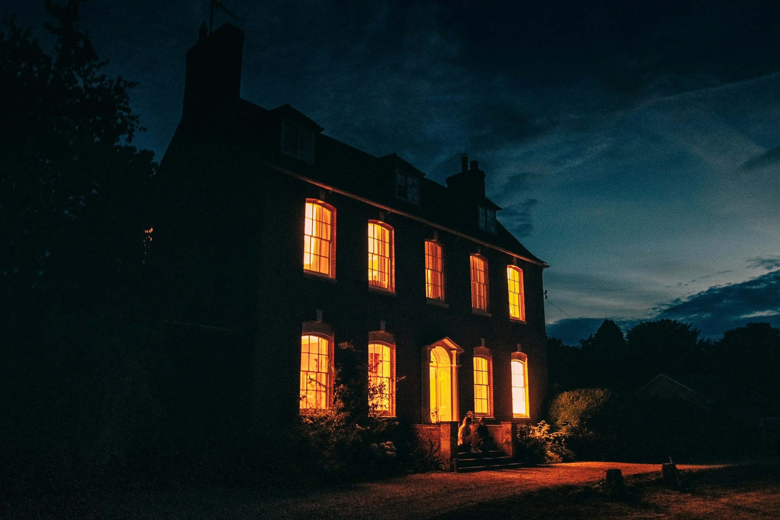 Live in Housekeeper/Nannies required