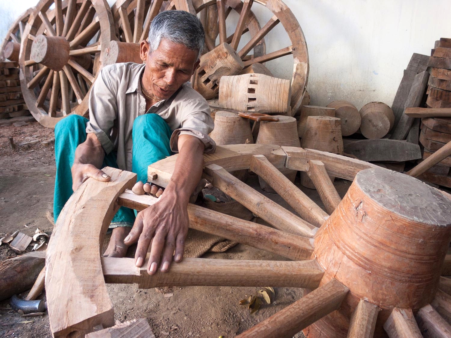 bangladesh-wheelmaker-carpenter.jpg