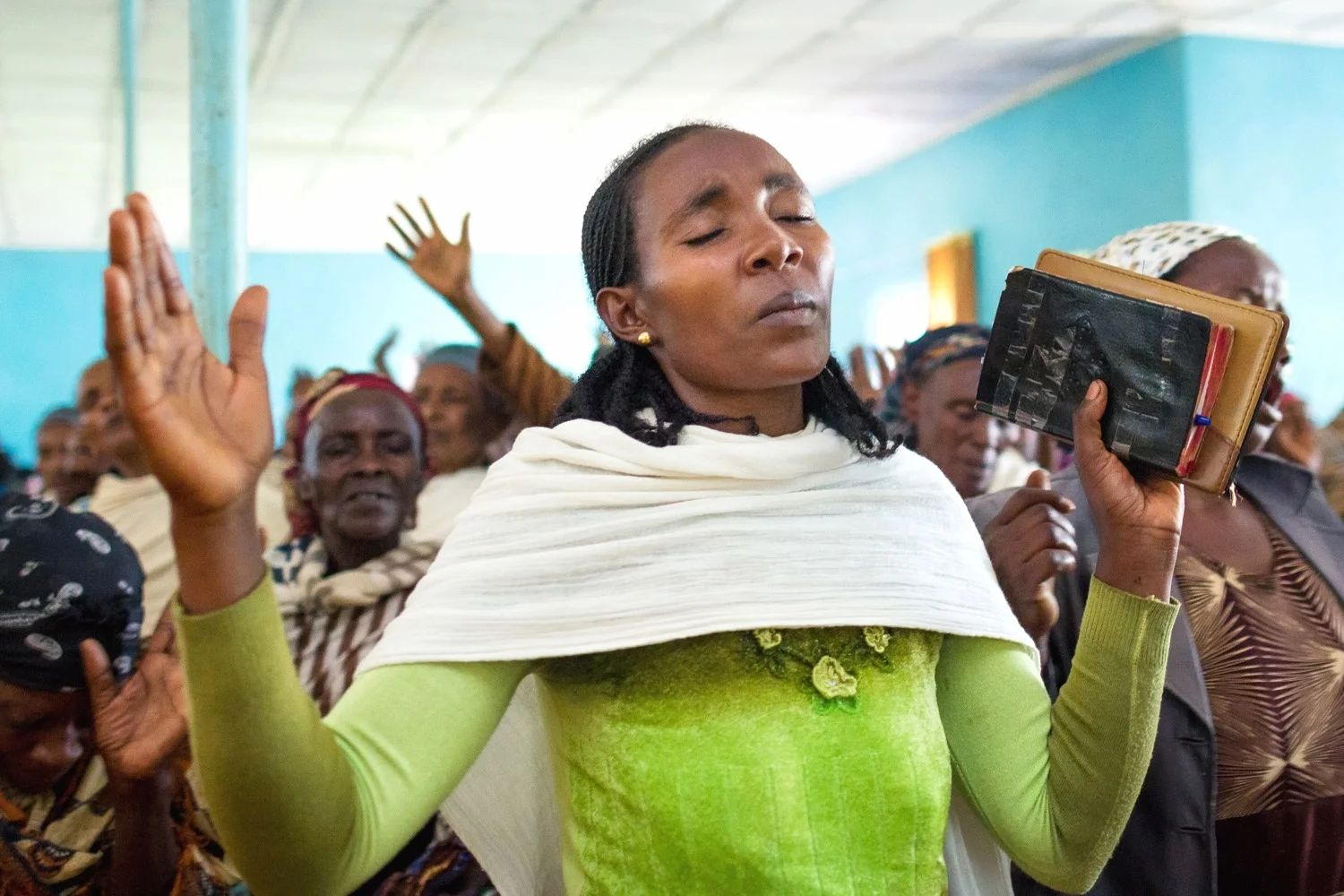 OPEN THIS PUBLICATION PRACTICING FAITH: ENGAGING FAITH LEADERS FOR BETTER MATERNAL HEALTH