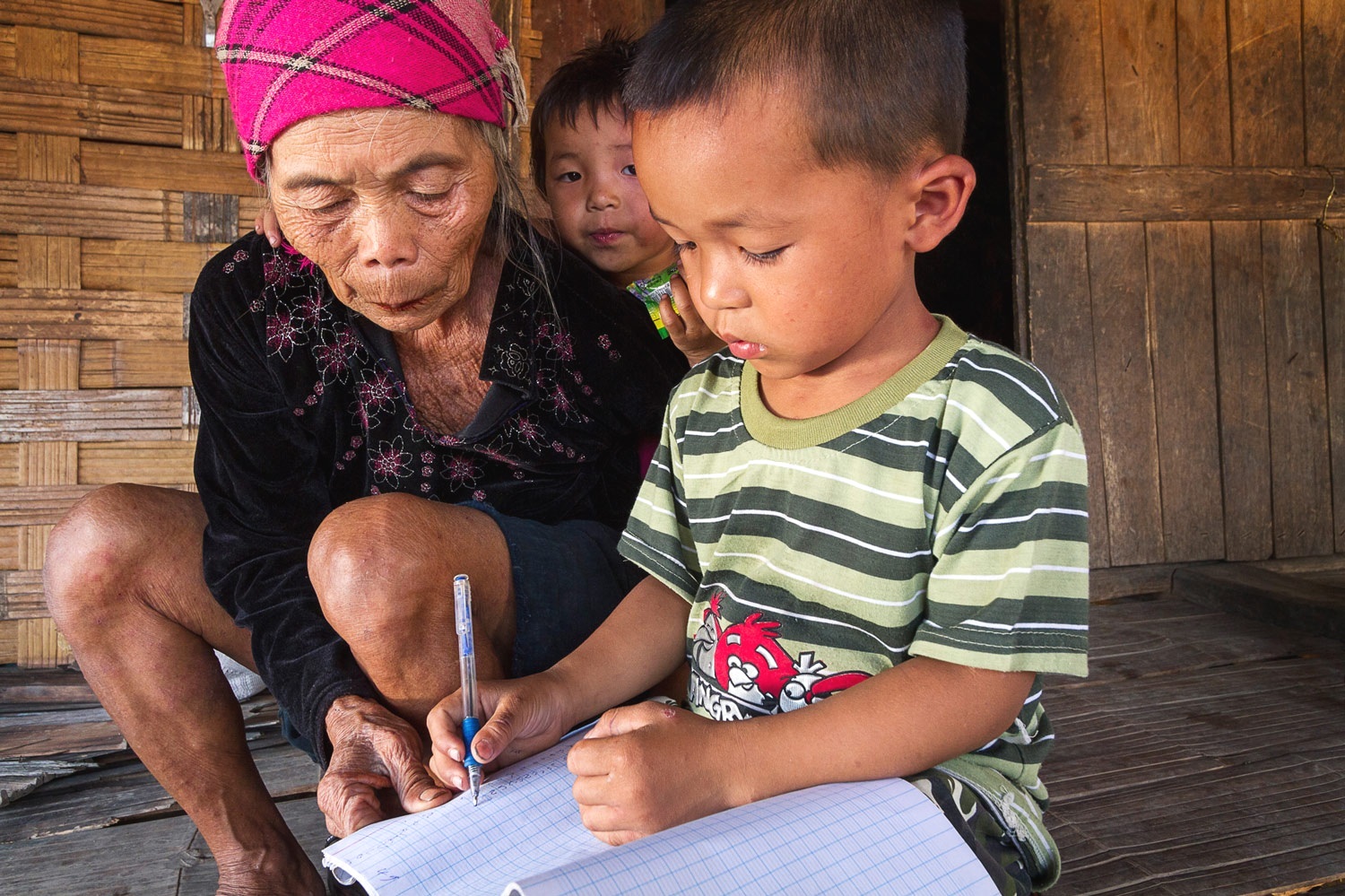  OPEN THIS PUBLICATION  UNICEF LAOS: SA PAE'S STORY  
