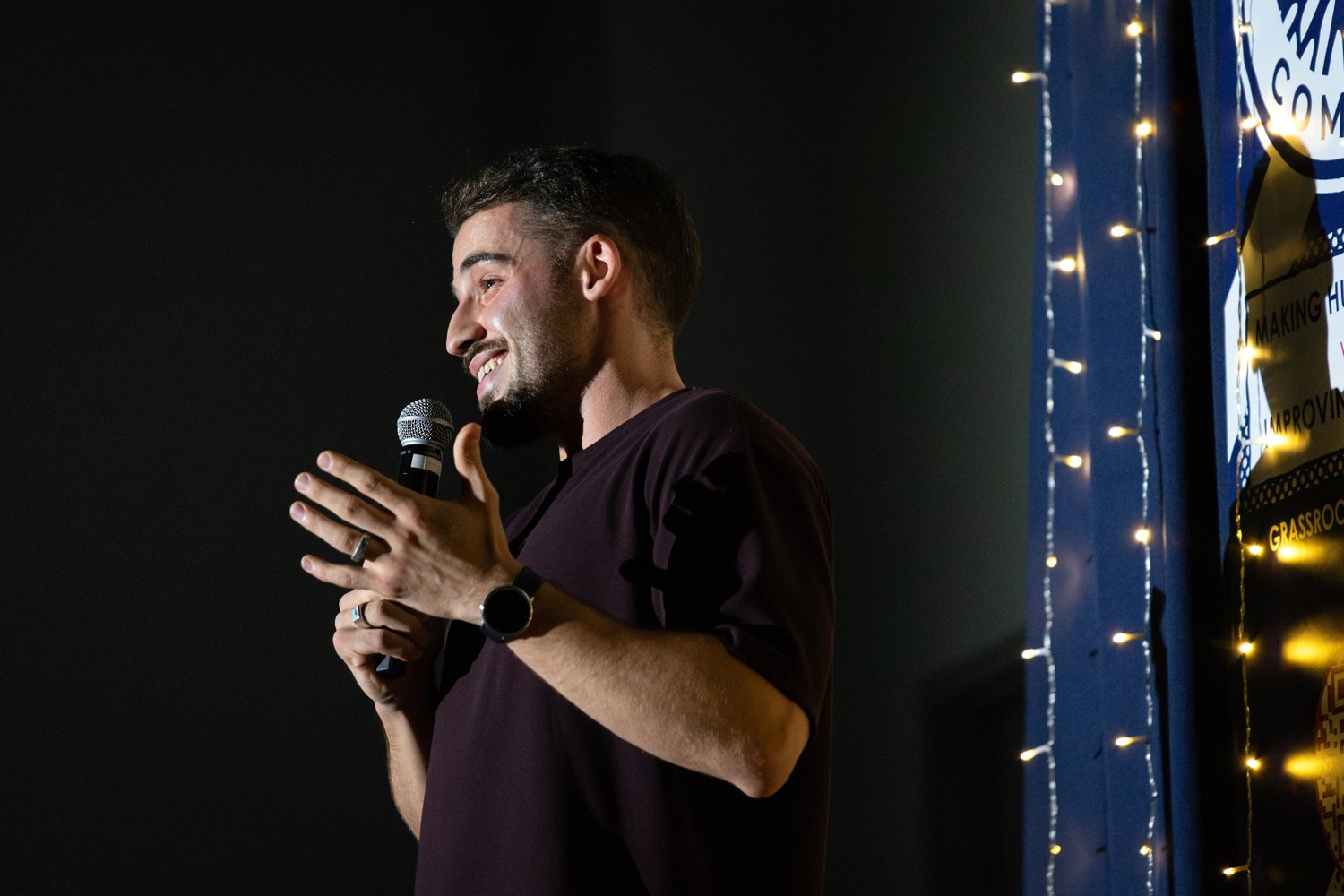 Grassrootds-Comedy-show-performer-comedian.jpg