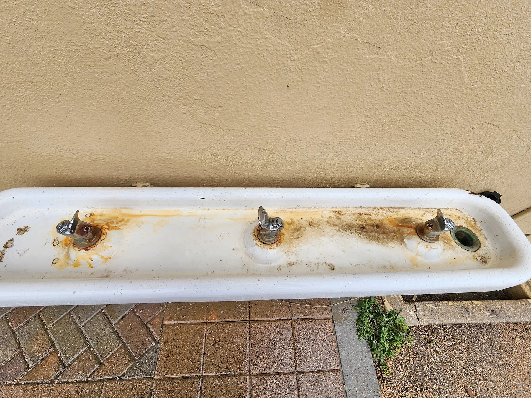 unusable drinking fountains and sinks