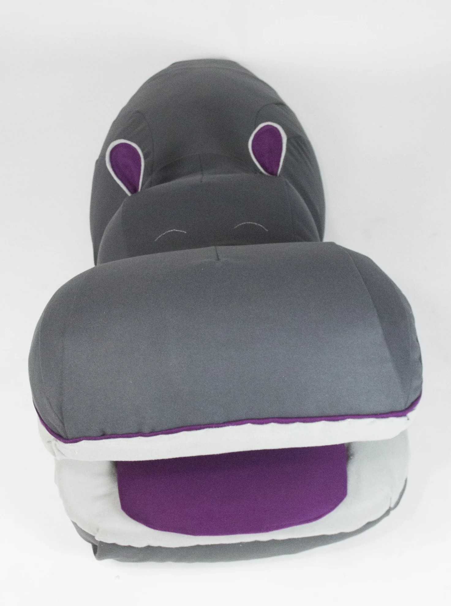 HippoTongueLick2.jpg