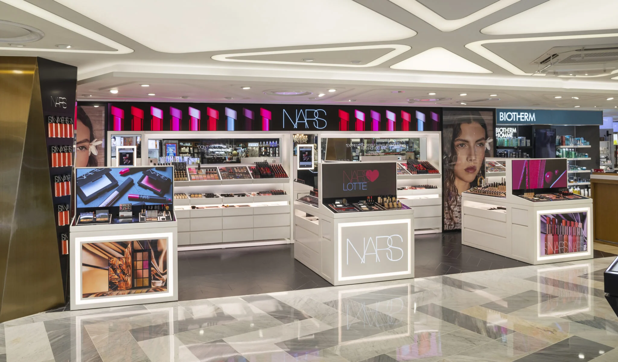 NARS-Counter-at-Lotte-Duty-Frees-Myeongdong-store-2048x1201.jpg