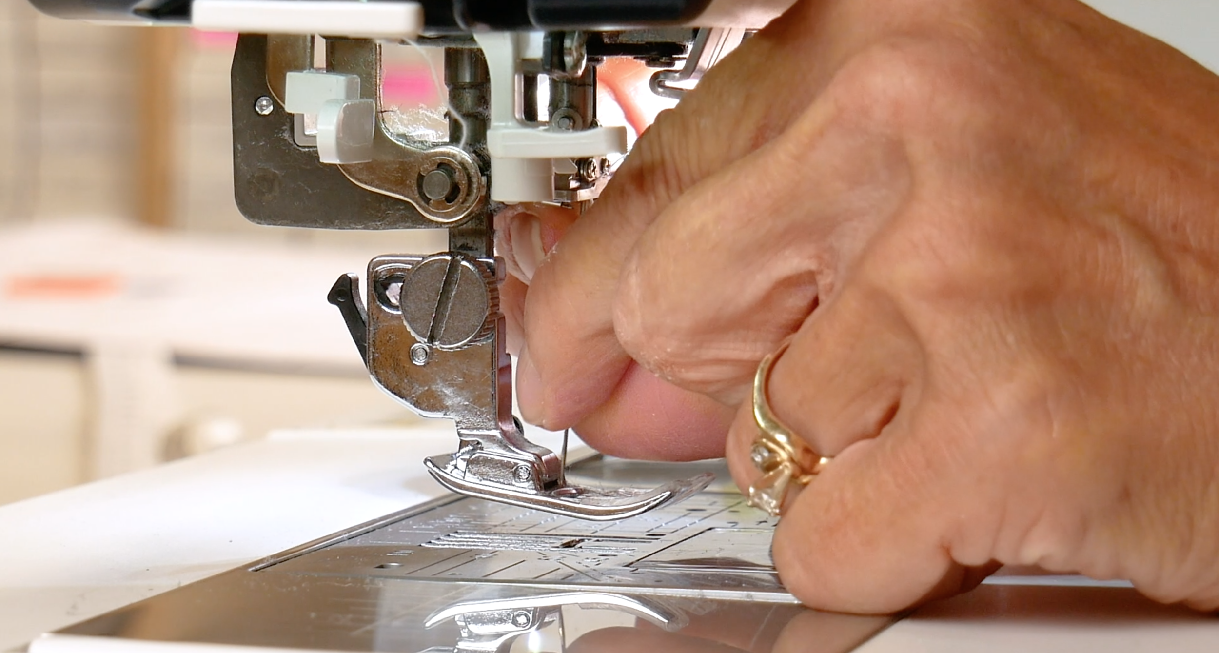 6 Reasons Your Sewing Machine Isn't Catching The Bobbin Thread