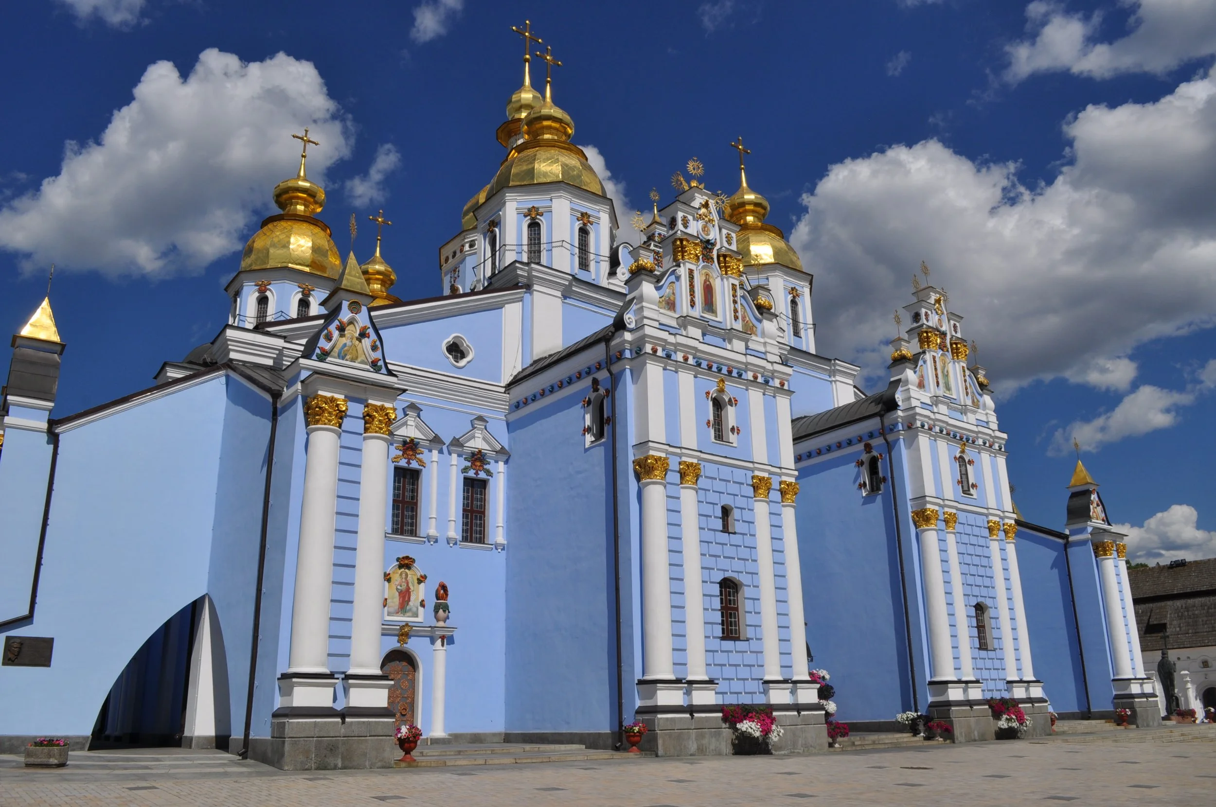 Ukrainian Photo Art Show and Concert --- Opera House Sponsored Fundraiser