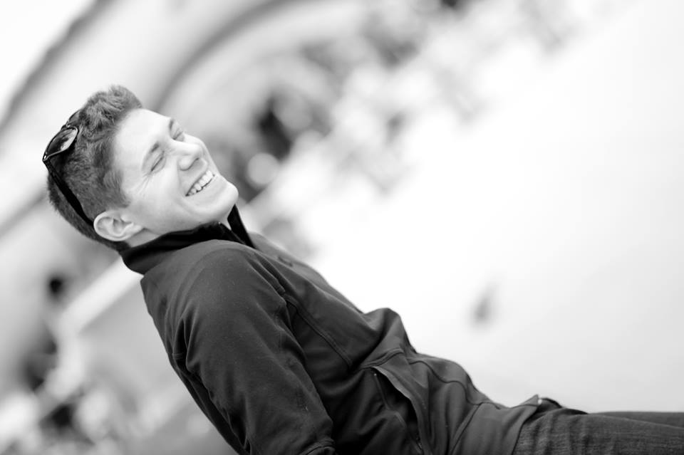 Don't you want to take headshots with someone who laughs with such reckless abandon?