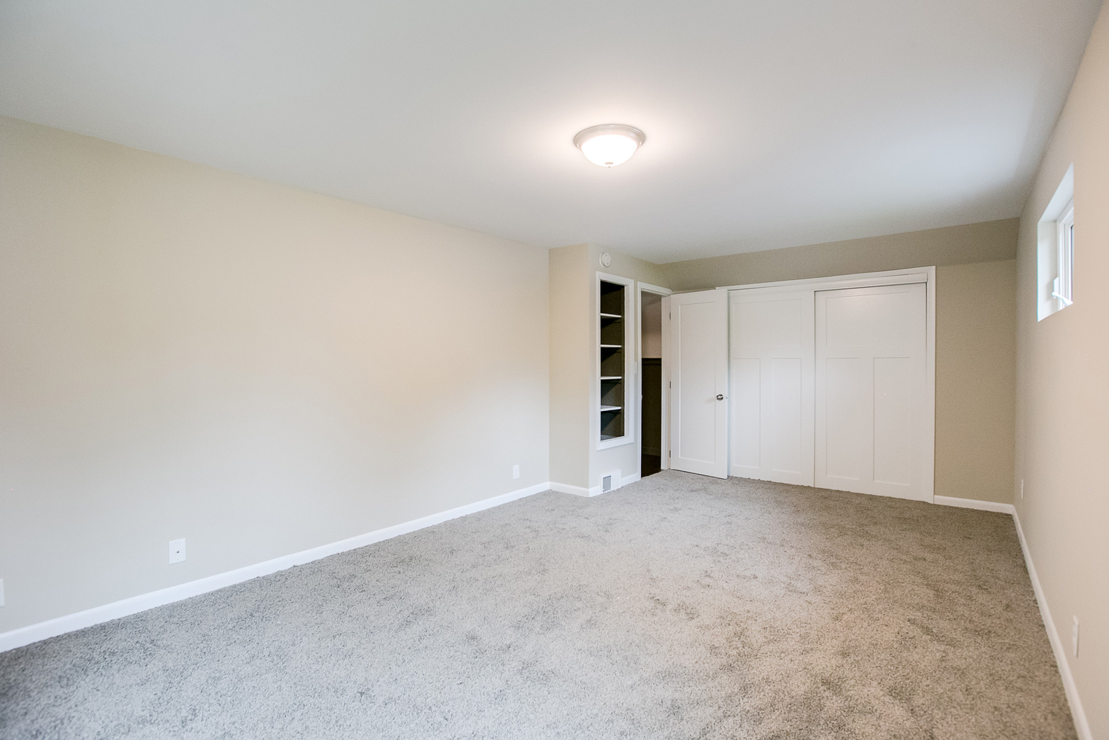 2913-Hilldale-Ave-NE_040.jpg