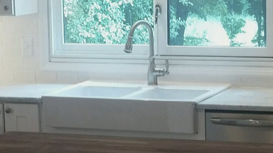 The Best Retrofit Farmhouse Sinks For, Can You Put A Farm Sink In Corner