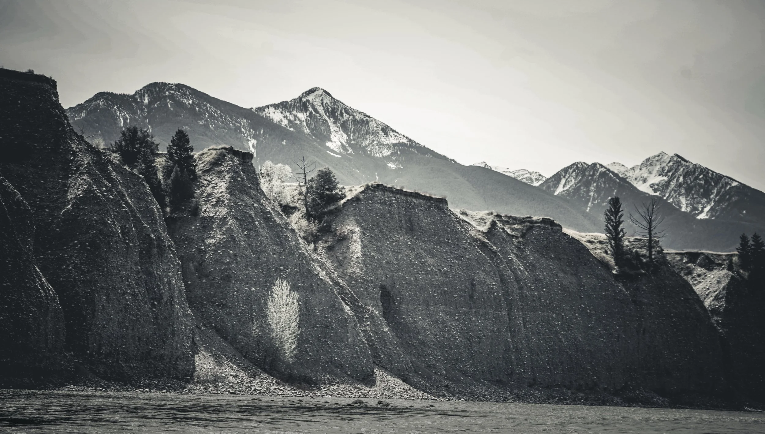 From the road you miss most of it. From the river you see Montana.

This is the stretch between Pine Creek and Carter&rsquo;s Bridge. The Yellowstone tightens against the mountains, cutting into old glacial deposits and volcanic material that&rsquo;s