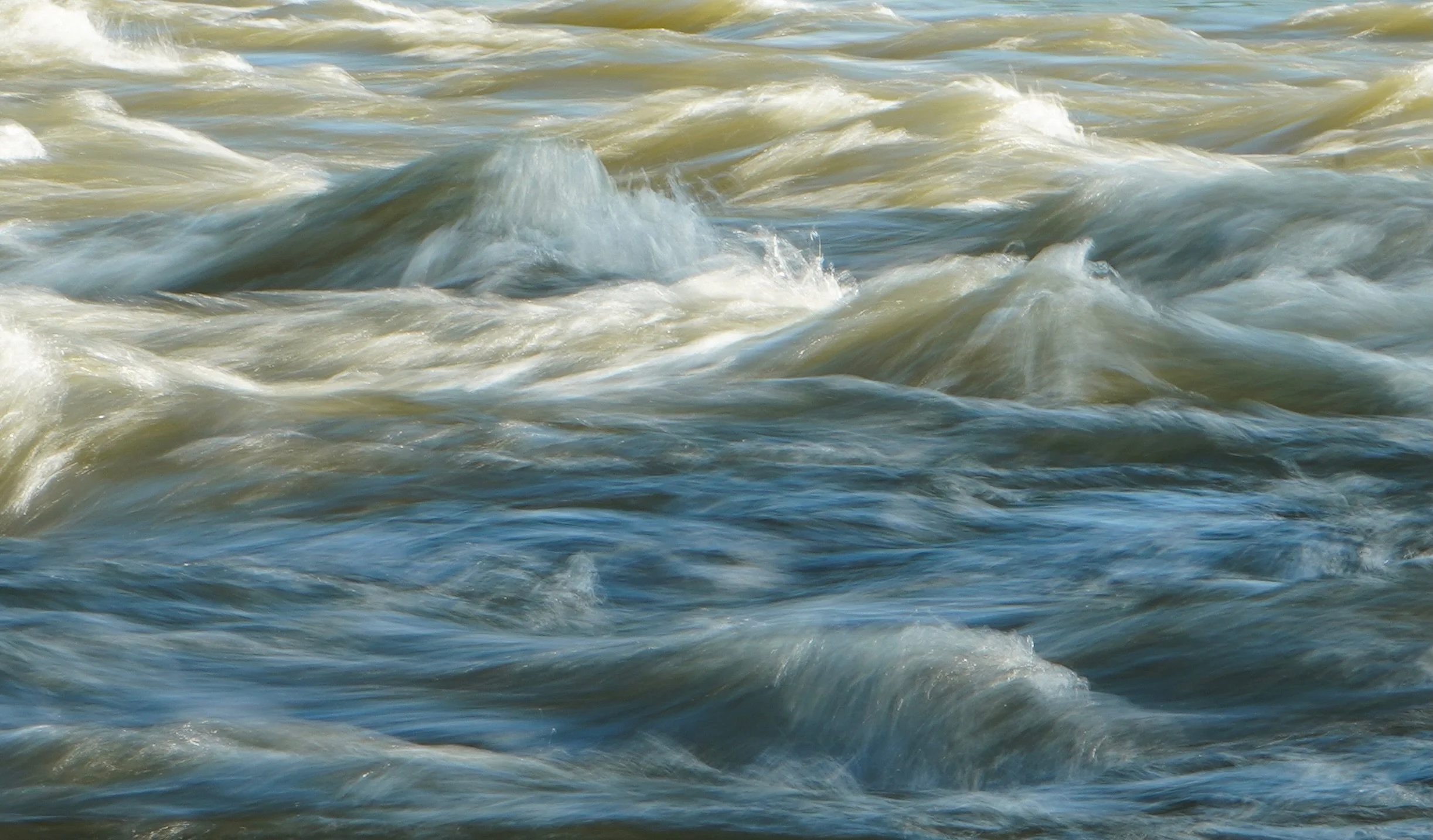 This is the time of year when the Yellowstone reminds us it&rsquo;s a wild river&hellip;Spring in Montana.

A few warm days in the mountains and things change fast. The river comes up,  colors, moves gravel, and starts finding new ways through old ch