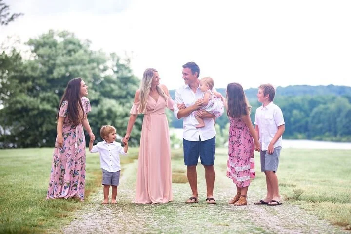 _720_MnB__MnB_Pituch Family 2020-3.jpg