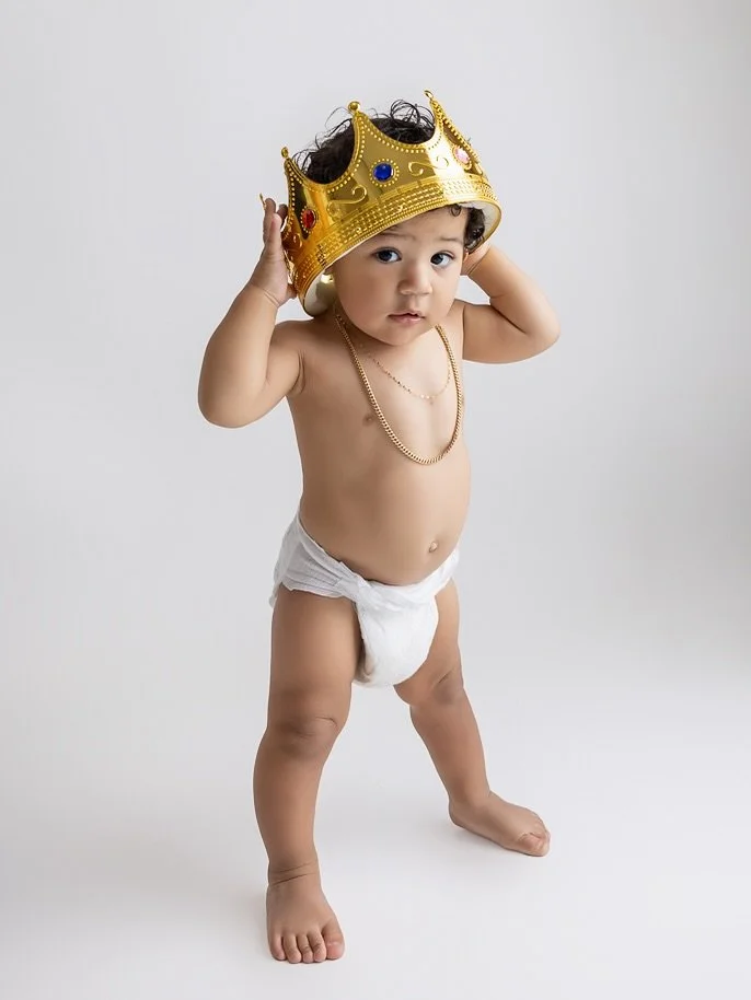 🎉 Our little king Azaiah just turned ONE! 👑✨ We celebrated with a &ldquo;BIG ONE&rdquo; themed cake smash and all the royal vibes. From golden crowns to sweet laughs, this birthday was nothing short of legendary. Happy 1st birthday, Azaiah! 💛

#Th