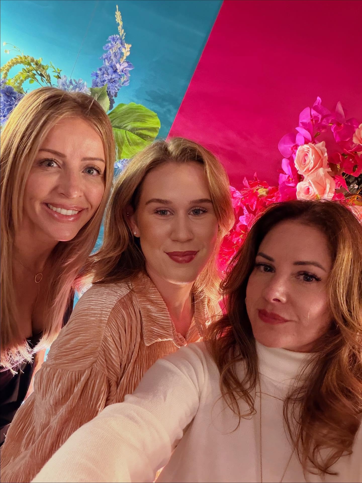 Fun at the @bellinghamalive #bestofthenorthwest party last night 🎉 Missing @oaksdanielle who thought it would be cooler to go to AZ for her birthday 🤣🤣🤣
