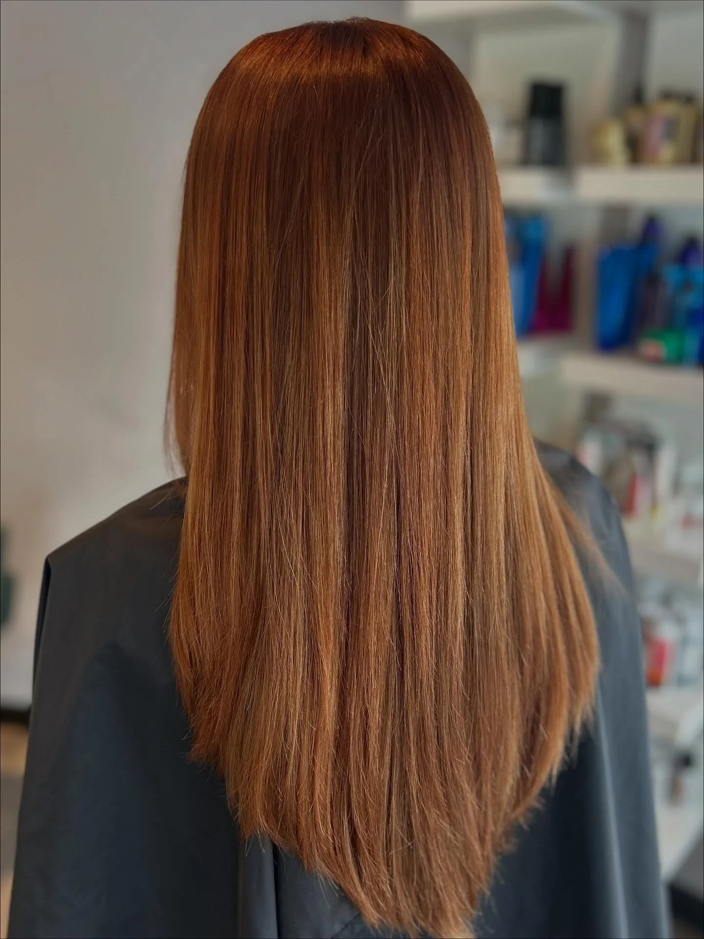 Pumpkin spice season is here- take this as your sign if you&rsquo;ve been craving a change! 

Let&rsquo;s transform your look and give you a glow-up for fall🍁

Done by @hairby.madelinehundahl