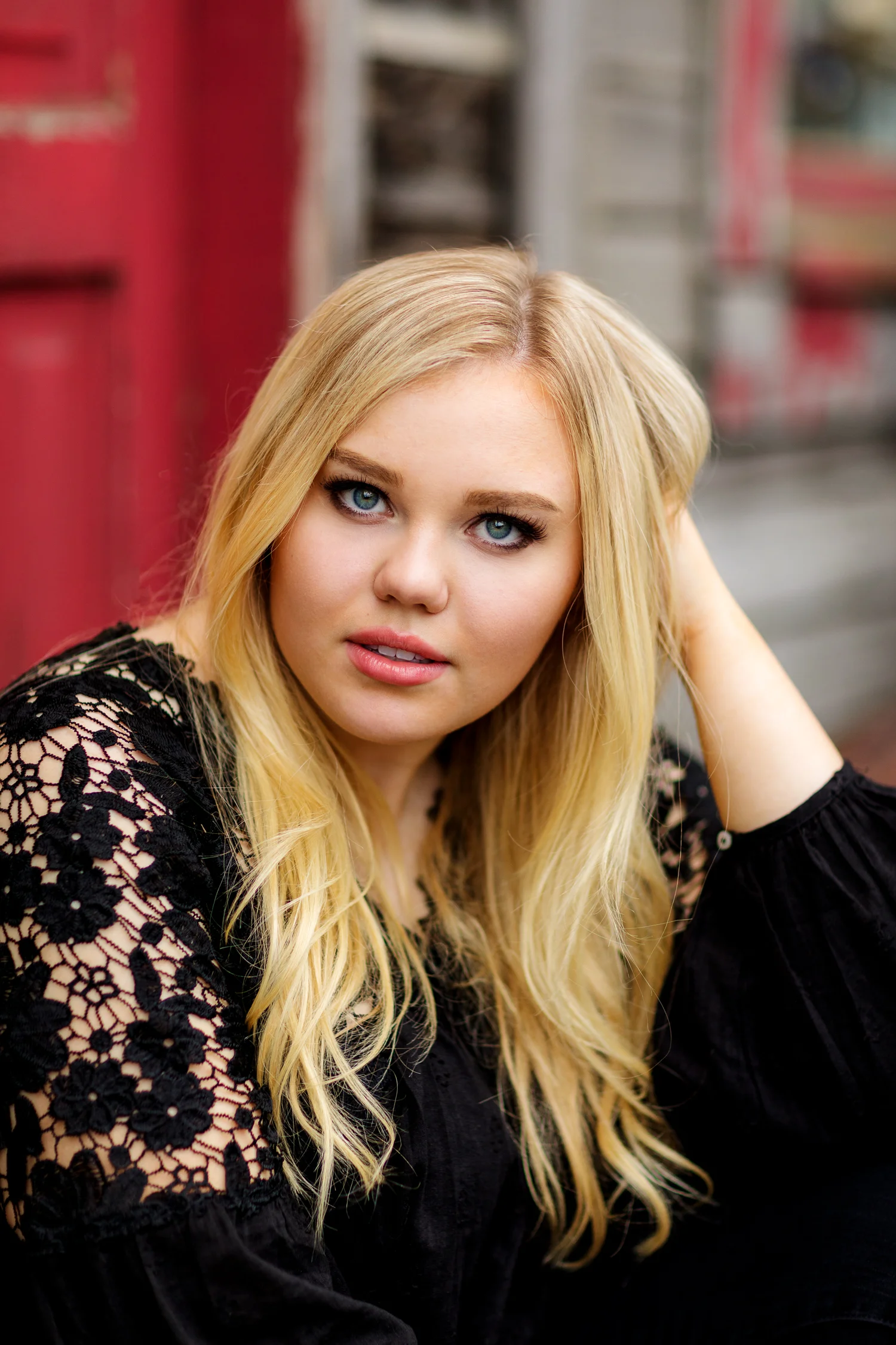 ariella-noelle-photography-seattle-area-senior-portraits-east-side-catholic-high-school-pictures.jpg