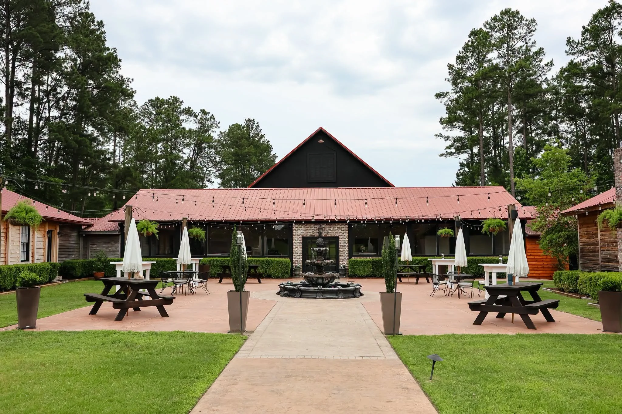 Courtyard - Aleigha Photography.jpg
