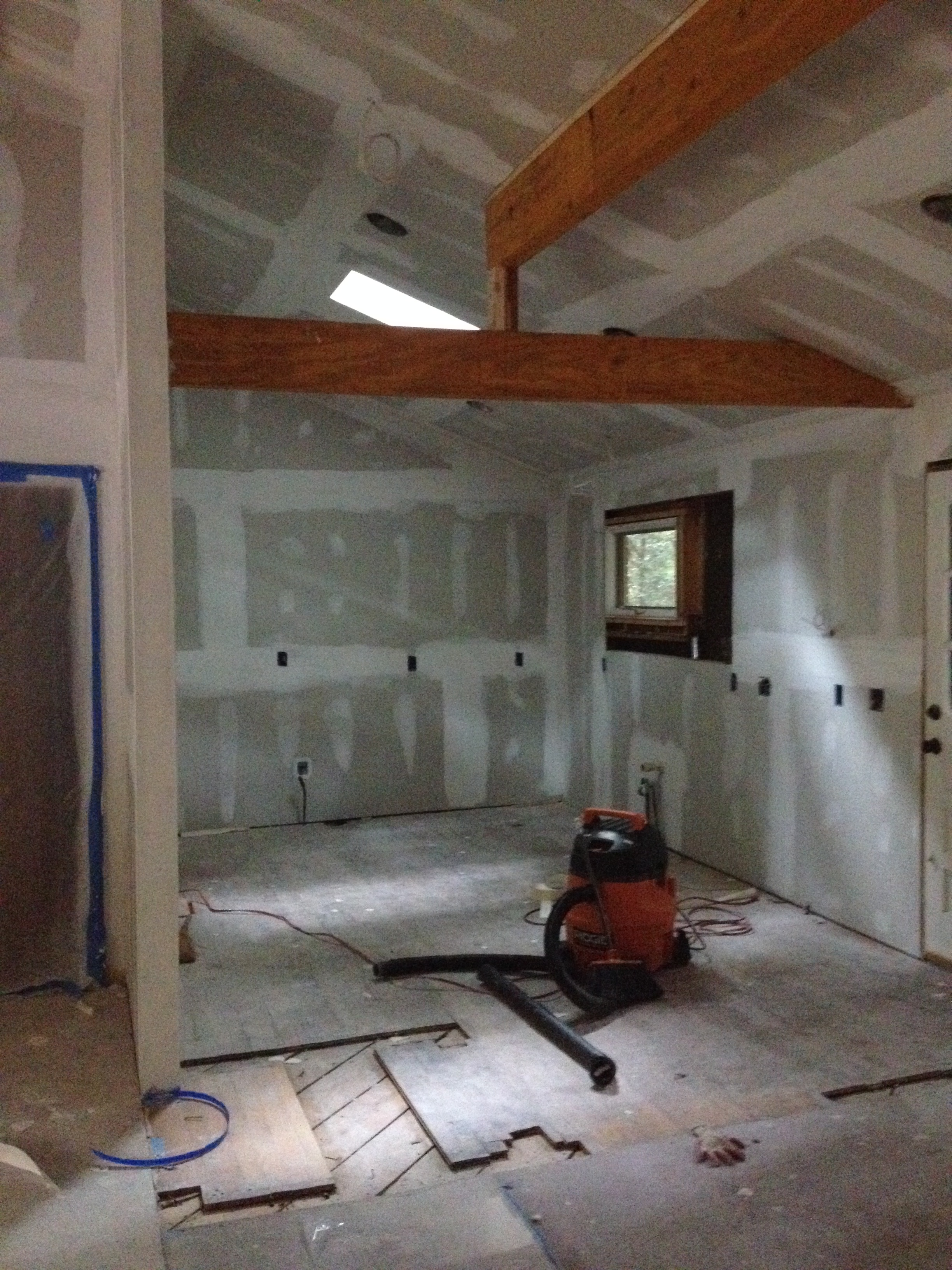 KITCHEN: RENOVATION PROGRESS
