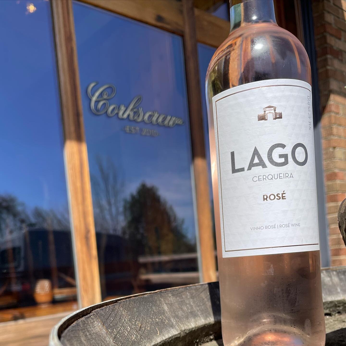 This crushable Vinho Verde Ros&eacute; is exactly what today calls for!