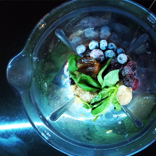 Basil and blueberry smoothie