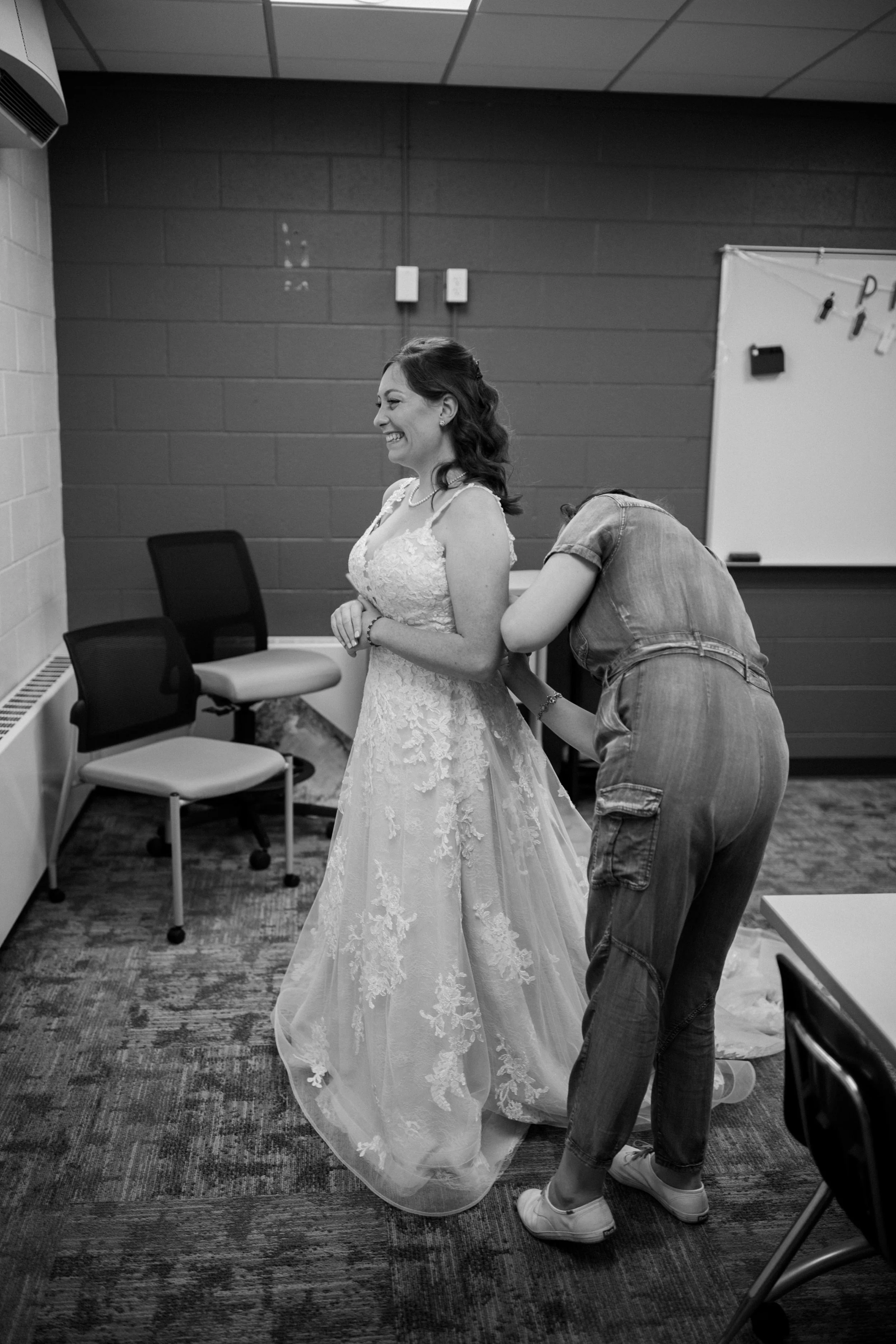 2021-11-Maggie-Ian-Preparations-Grand-Rapids-Wedding-Michigan-Wedding-Photographer-6.jpg