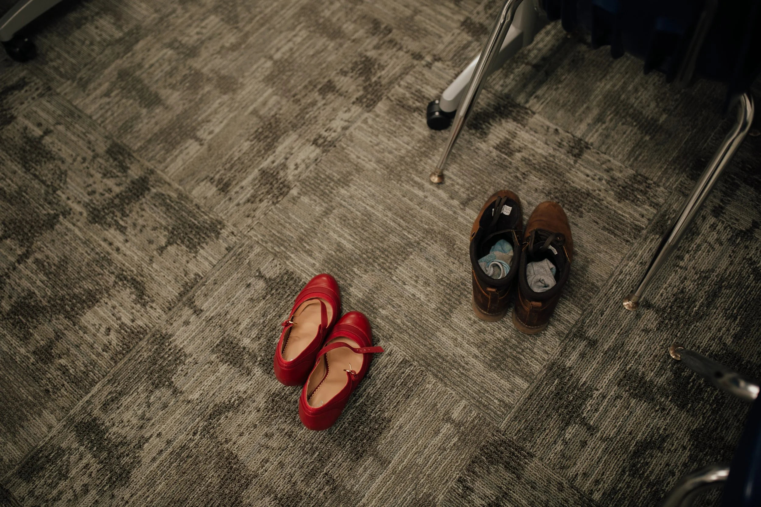 2021-11-Maggie-Ian-Preparations-Grand-Rapids-Wedding-Michigan-Wedding-Photographer-18.jpg