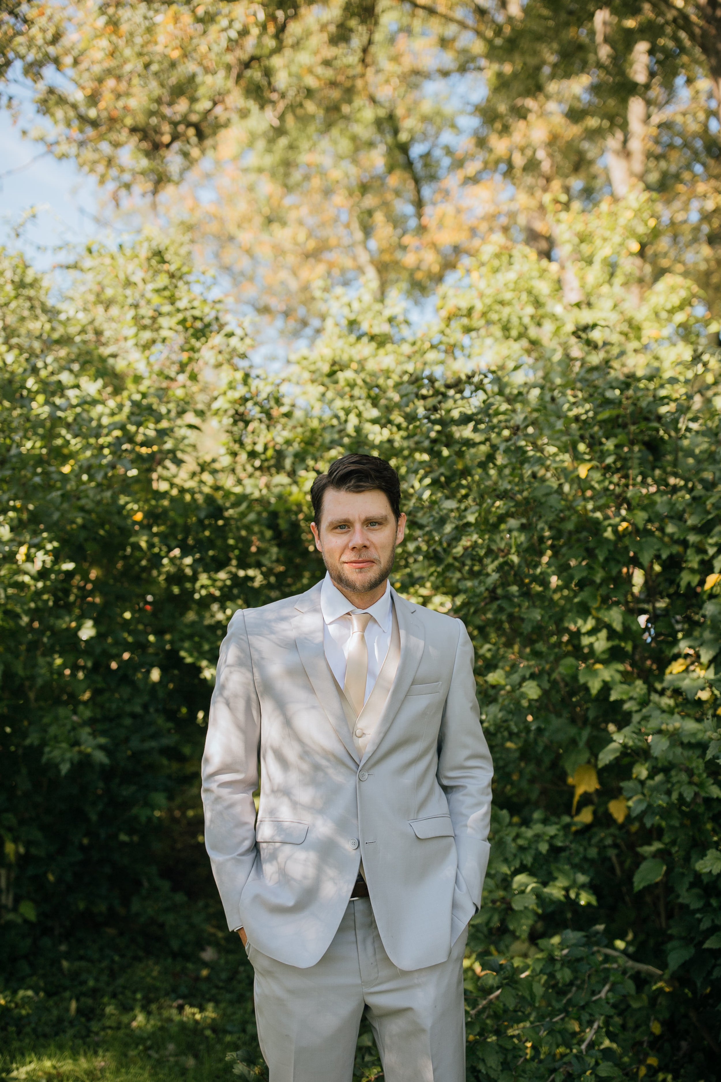 2021-10-Julie-Jon-Preparations-Clarkston-Wedding-Michigan-Wedding-Photographer-15.jpg