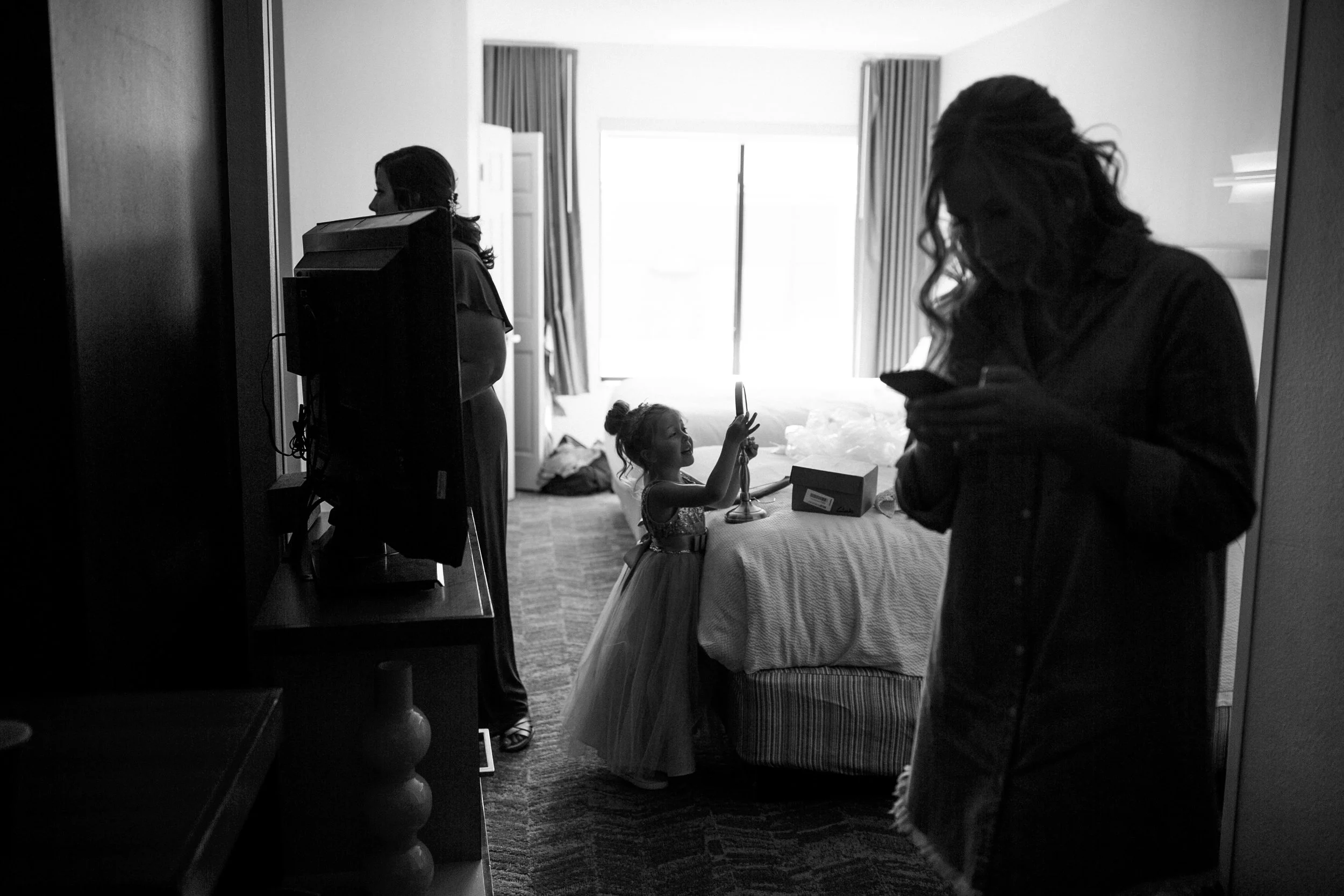 2021-10-Julie-Jon-Preparations-Clarkston-Wedding-Michigan-Wedding-Photographer-61.jpg