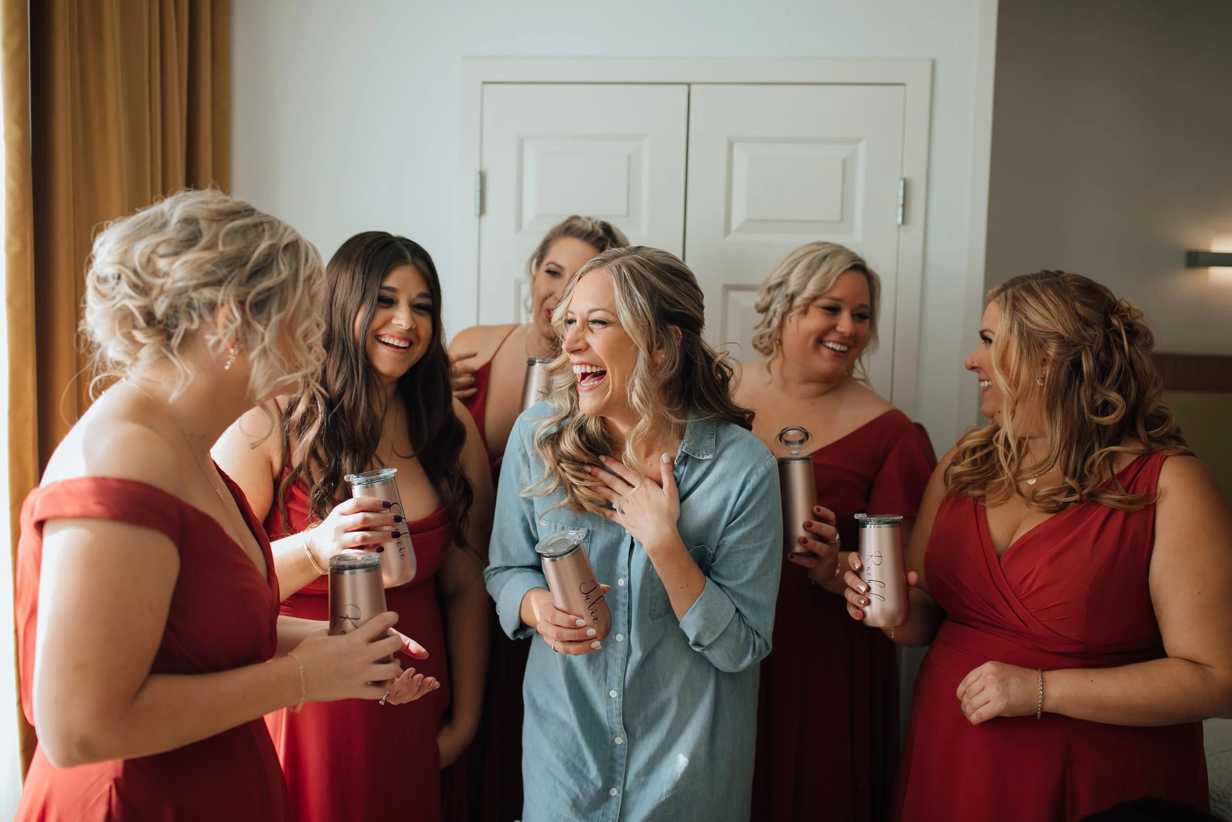 2021-10-Julie-Jon-Preparations-Clarkston-Wedding-Michigan-Wedding-Photographer-117.jpg
