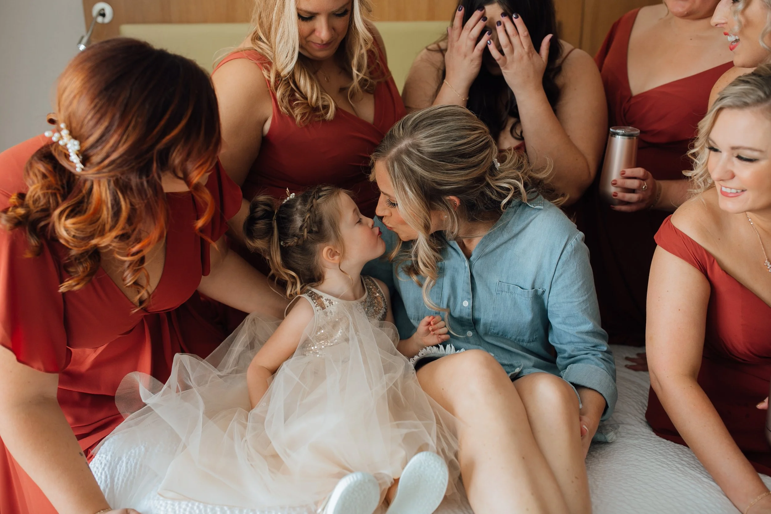 2021-10-Julie-Jon-Preparations-Clarkston-Wedding-Michigan-Wedding-Photographer-127.jpg