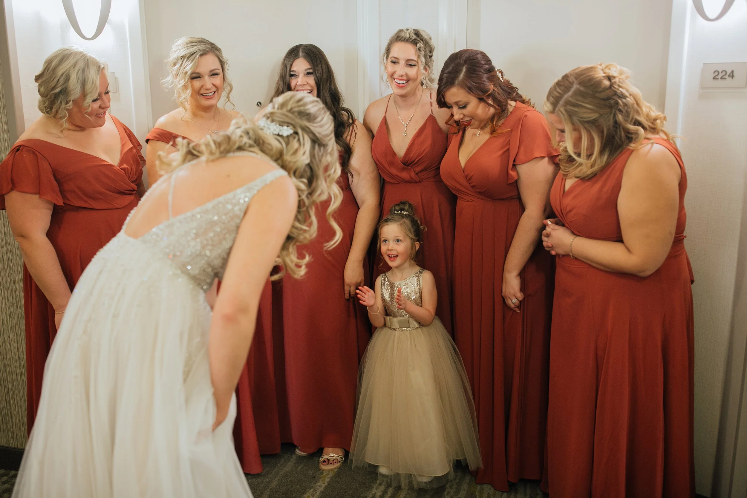 2021-10-Julie-Jon-Preparations-Clarkston-Wedding-Michigan-Wedding-Photographer-181.jpg