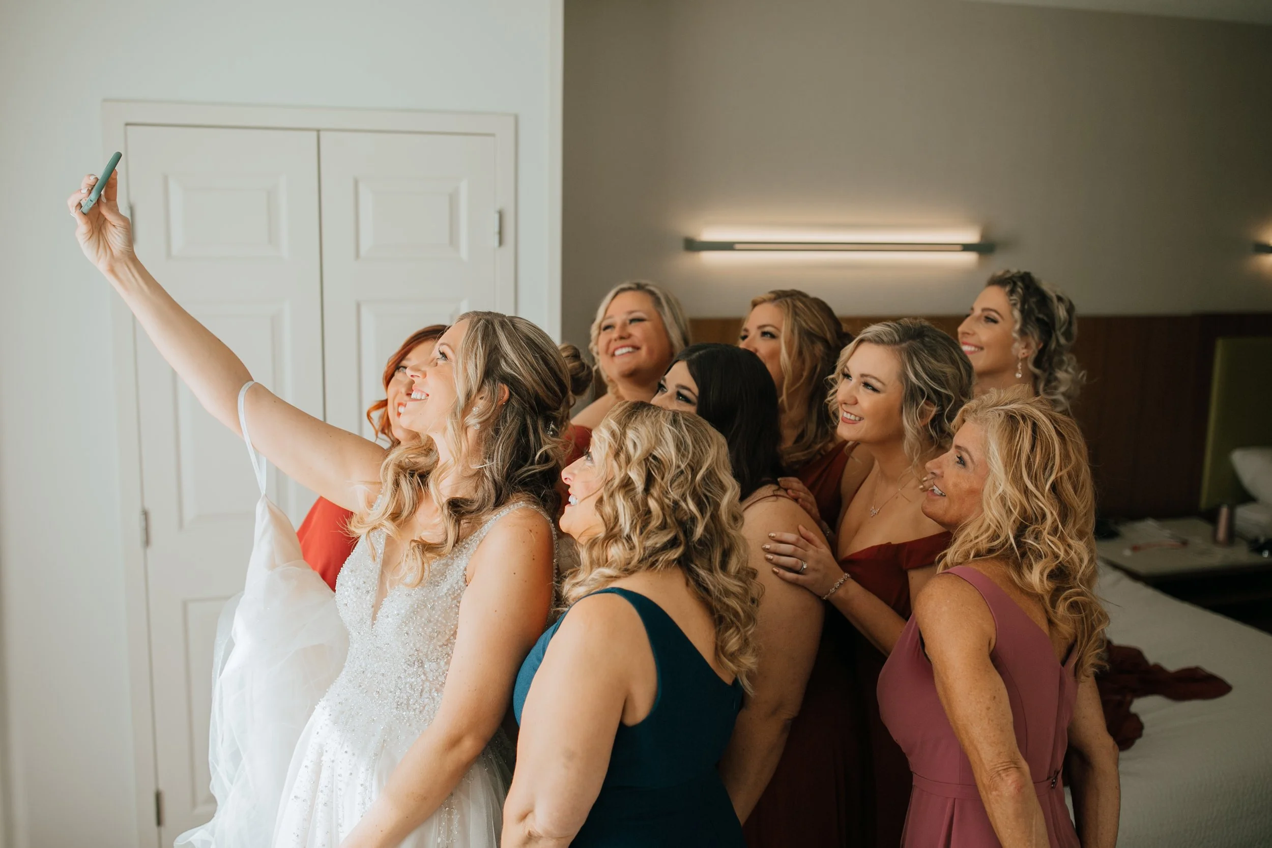 2021-10-Julie-Jon-Preparations-Clarkston-Wedding-Michigan-Wedding-Photographer-214.jpg
