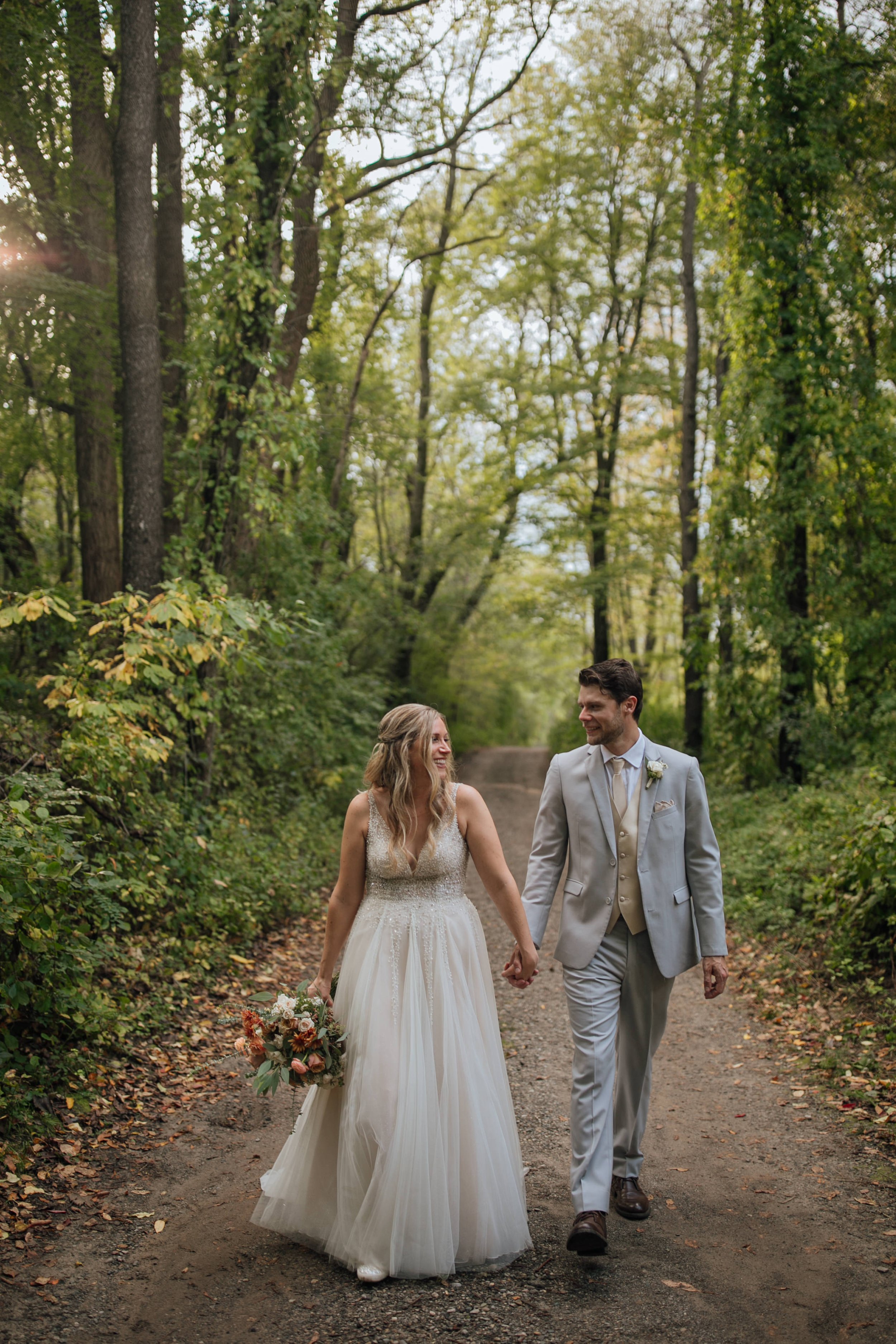 2021-10-Julie-Jon-Bridal-Portraits-Clarkston-Wedding-Michigan-Wedding-Photographer-283.jpg