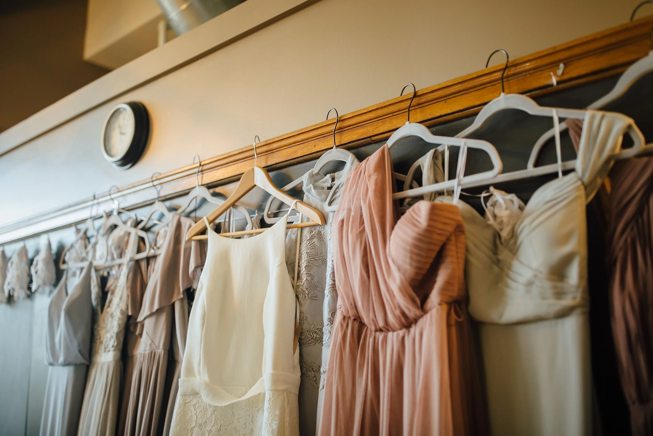2019-10-Megan-Alex-Preparations-Grand-Rapids-Wedding-Michigan-Wedding-Photographer-32.jpg